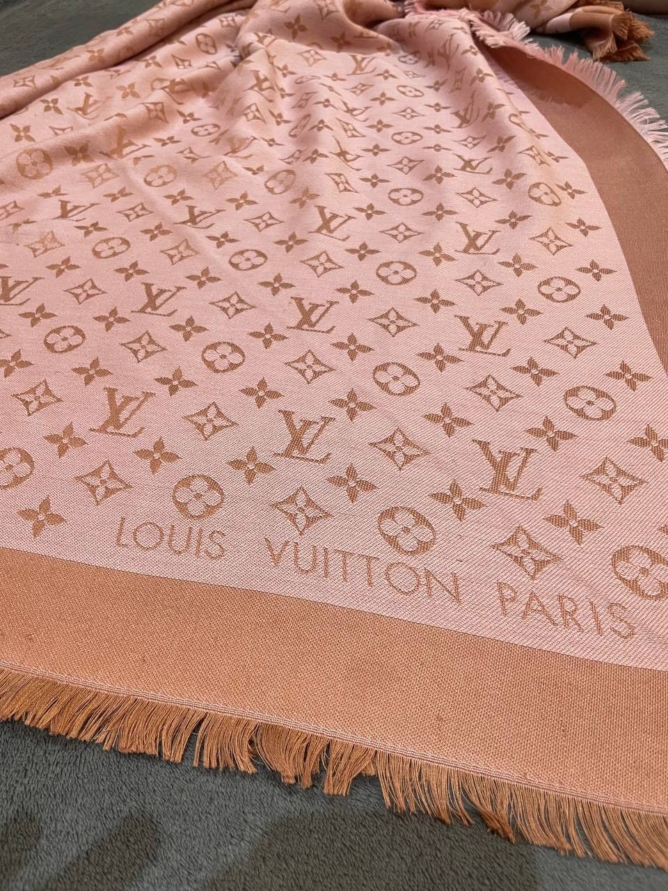 Louis Vuitton Louis Vuitton pink scarf Size ONE SIZE - 6 Thumbnail