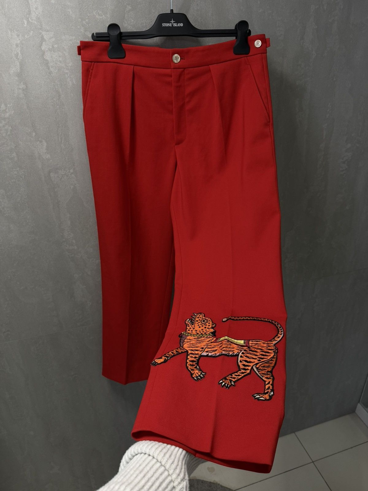 Gucci Gucci wide-leg ankle-cropped trousers with tiger embroidery Size 28" / US 6 / IT 42 - 3 Thumbnail