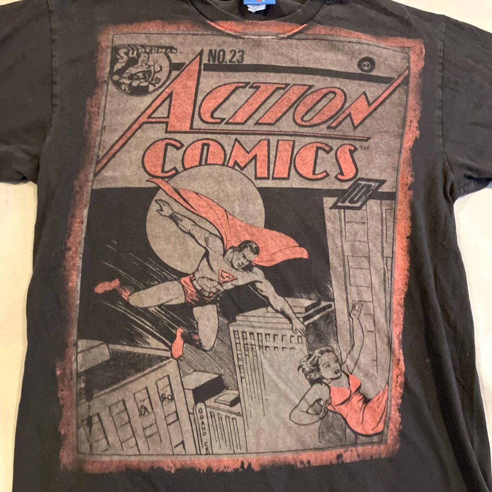 Vintage VINTAGE Superman T-Shirt Graphic Tee Short Sleeve Large Black Men Classic 100% Cotton Action Comics #23 Graphic Print Comics Theme Mens Size US L / EU 52-54 / 3 - 2 Thumbnail