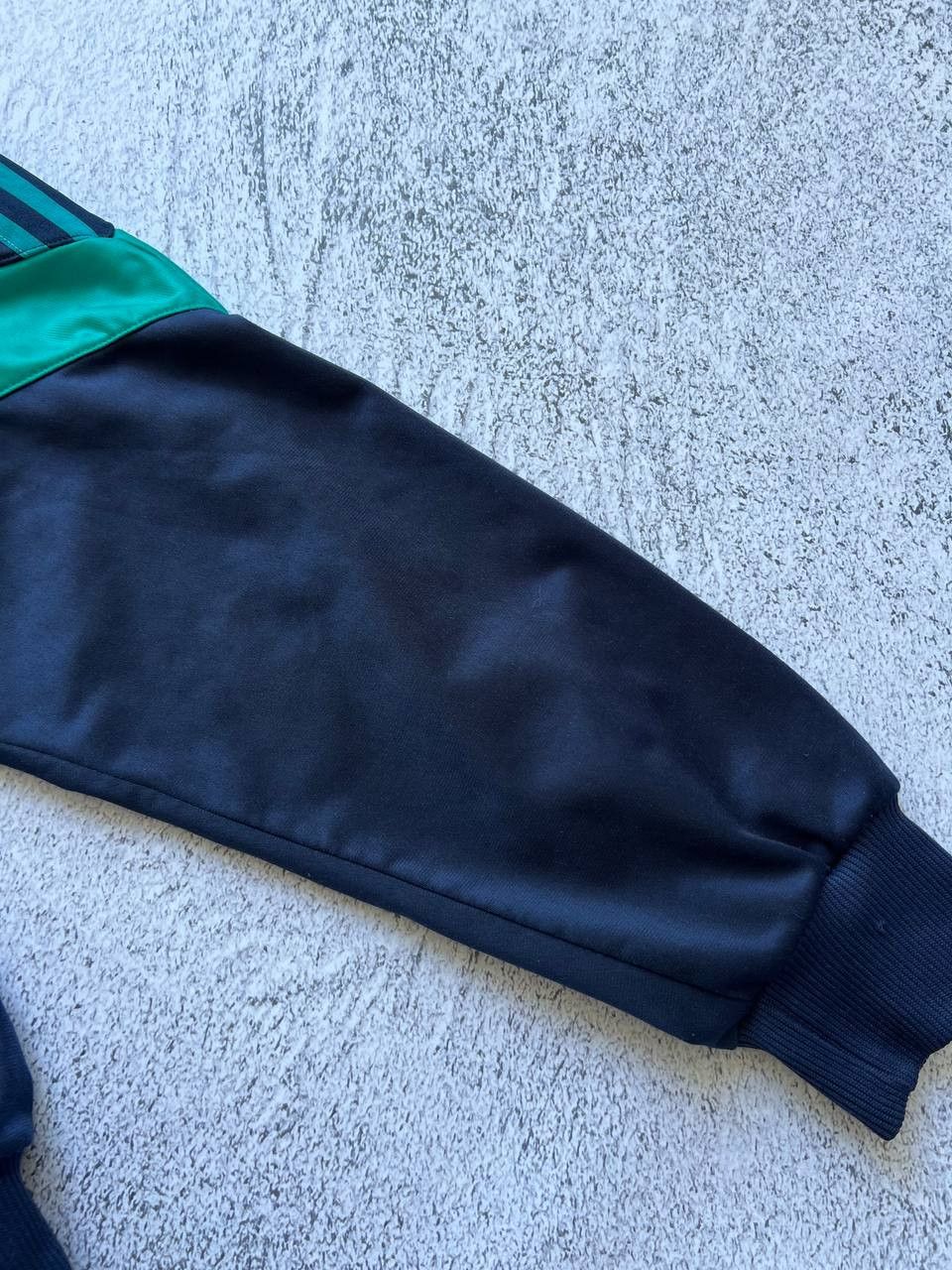Adidas × Vintage Vintage Adidas Track Jacket Very Rare Retro Size US M / EU 48-50 / 2 - 7 Thumbnail