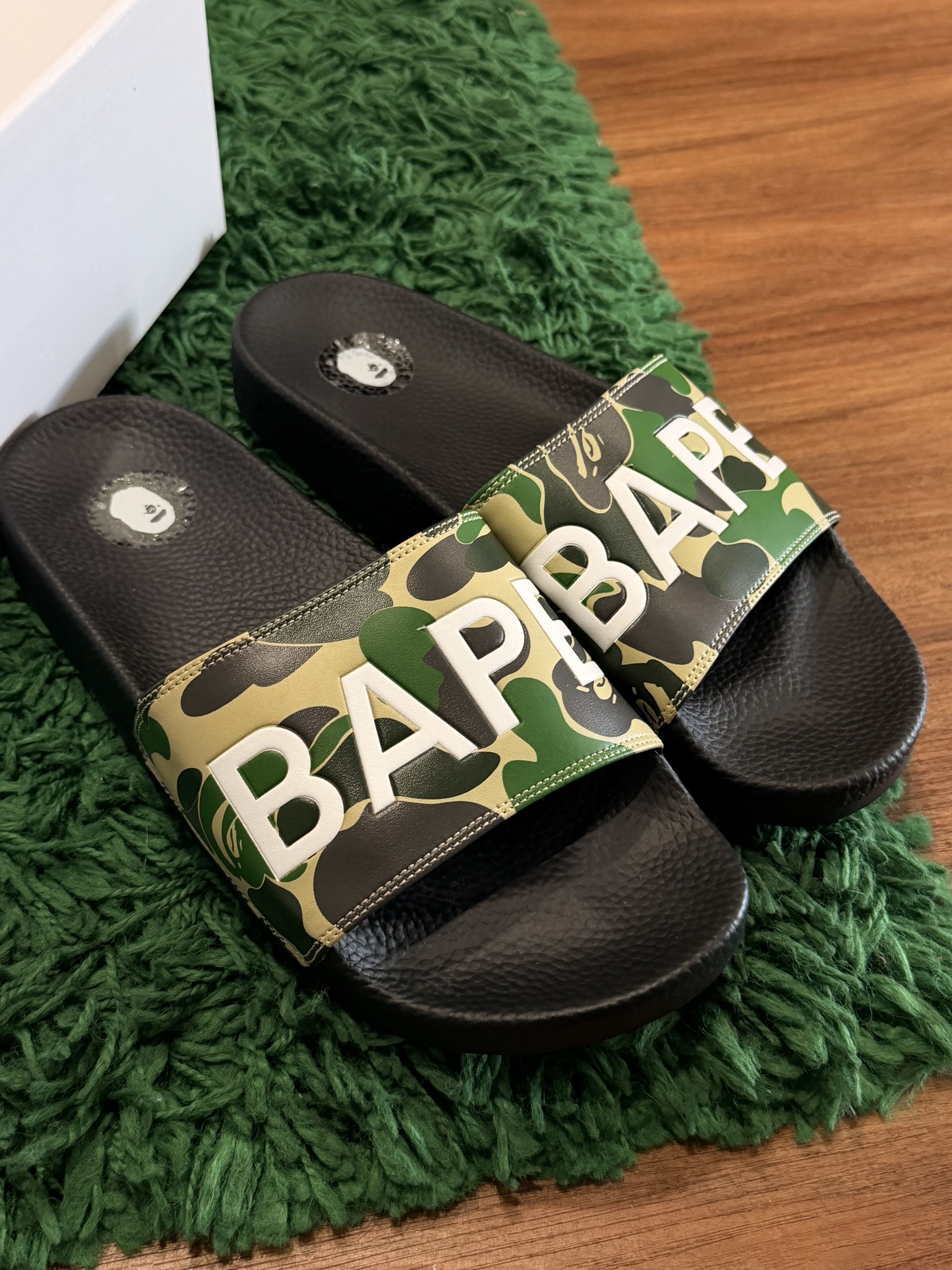 BAPE - Green Camo Logo Slides - 8M - Brand New