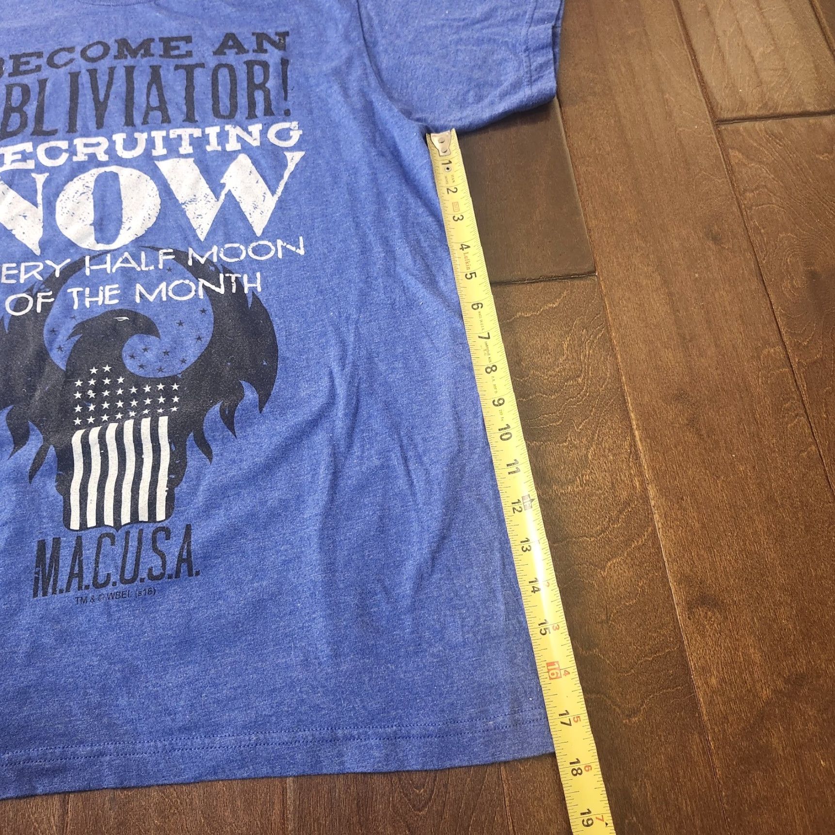 Vintage Loot Crate - EXCLUSIVE T-Shirt Fantastic Beasts And Where To Find Them Medium Shirt Unisex Adults M Blue Graphic Tee 90s Theme Mens Womens Size US M / EU 48-50 / 2 - 6 Thumbnail