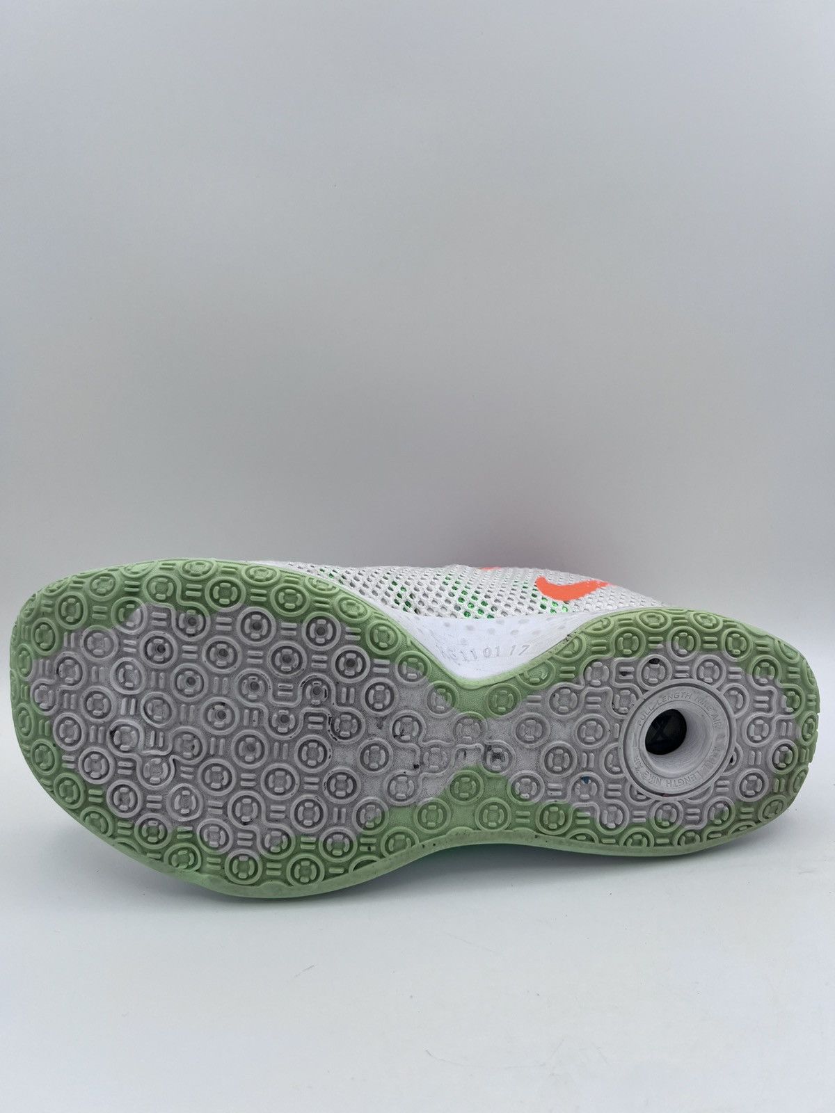 Nike Nike PG 4 x Gatorade White Orange Green GX 2020 Size 13 Size US 13 / EU 46 - 6 Thumbnail