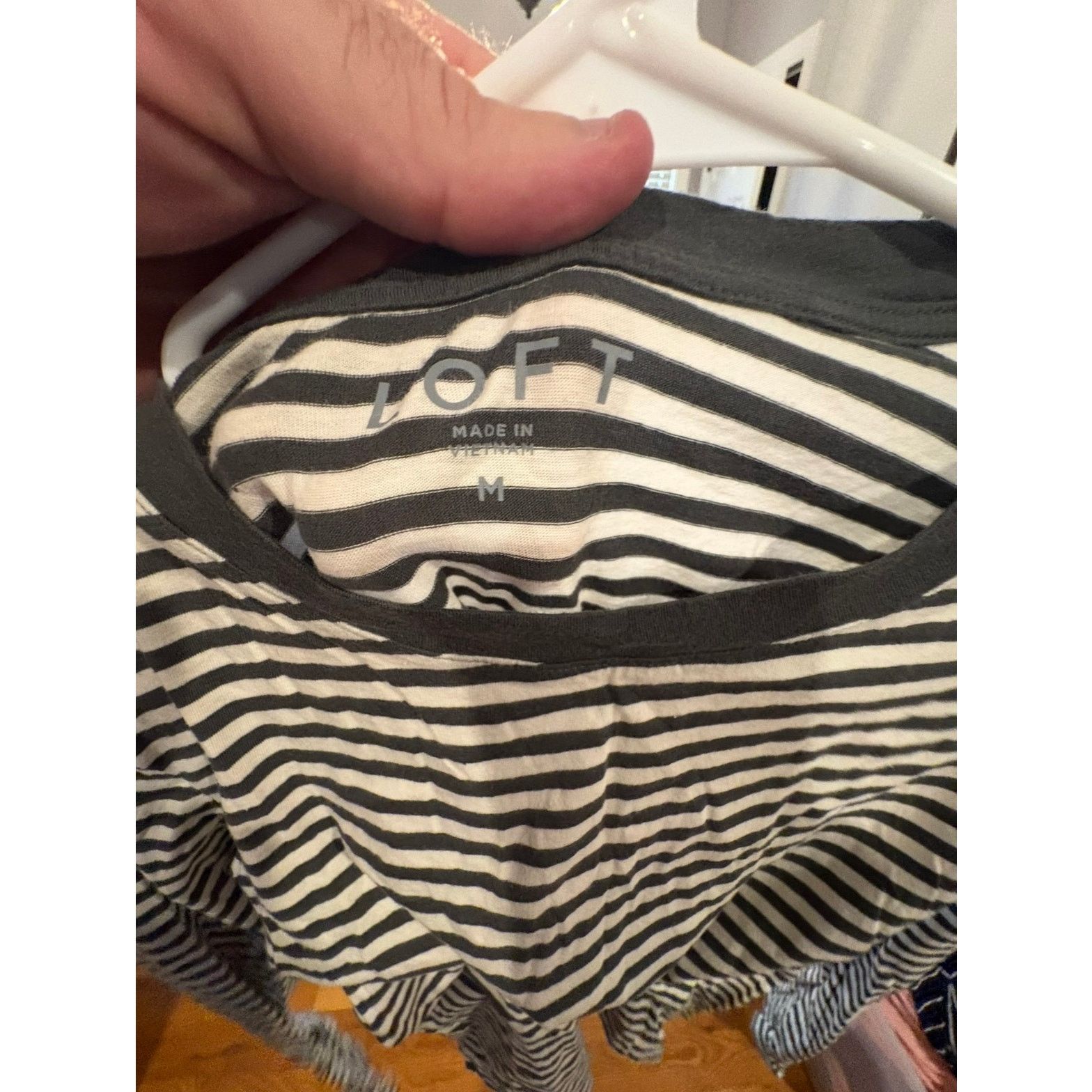 Loft LOFT Black White Striped Long Sleeve Tee Medium Crew Neck Size M / US 6-8 / IT 42-44 - 3 Thumbnail