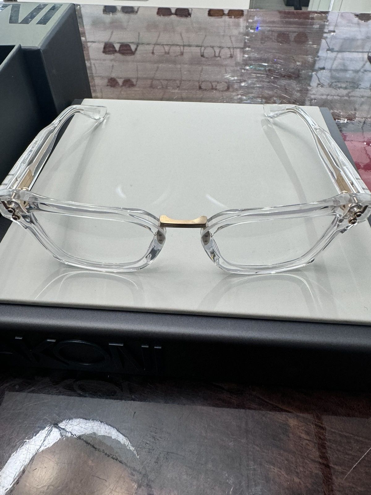 Akoni Luna Glasses