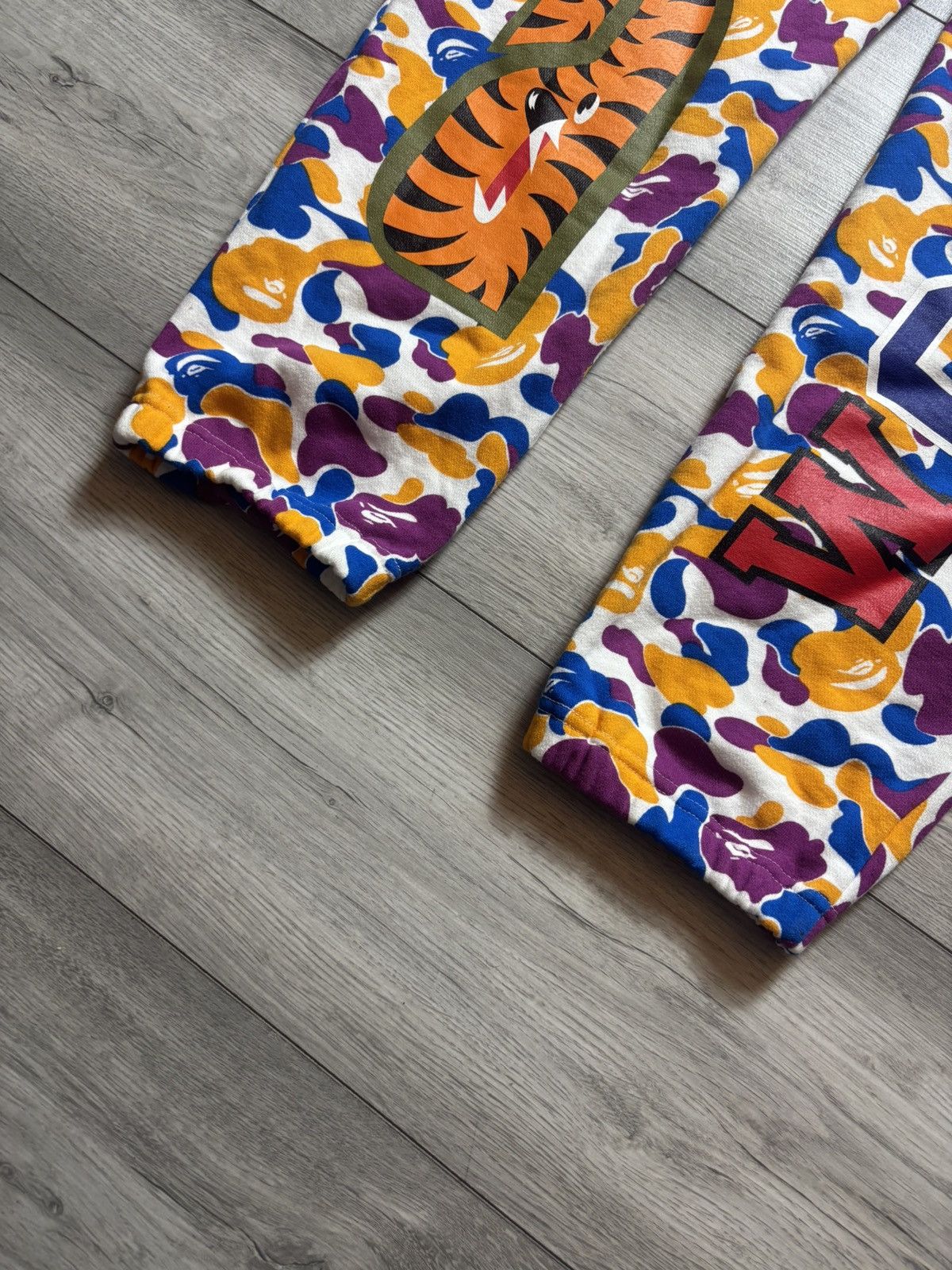 Bape Bape LA store camo joggers Size US 32 / EU 48 - 6 Thumbnail