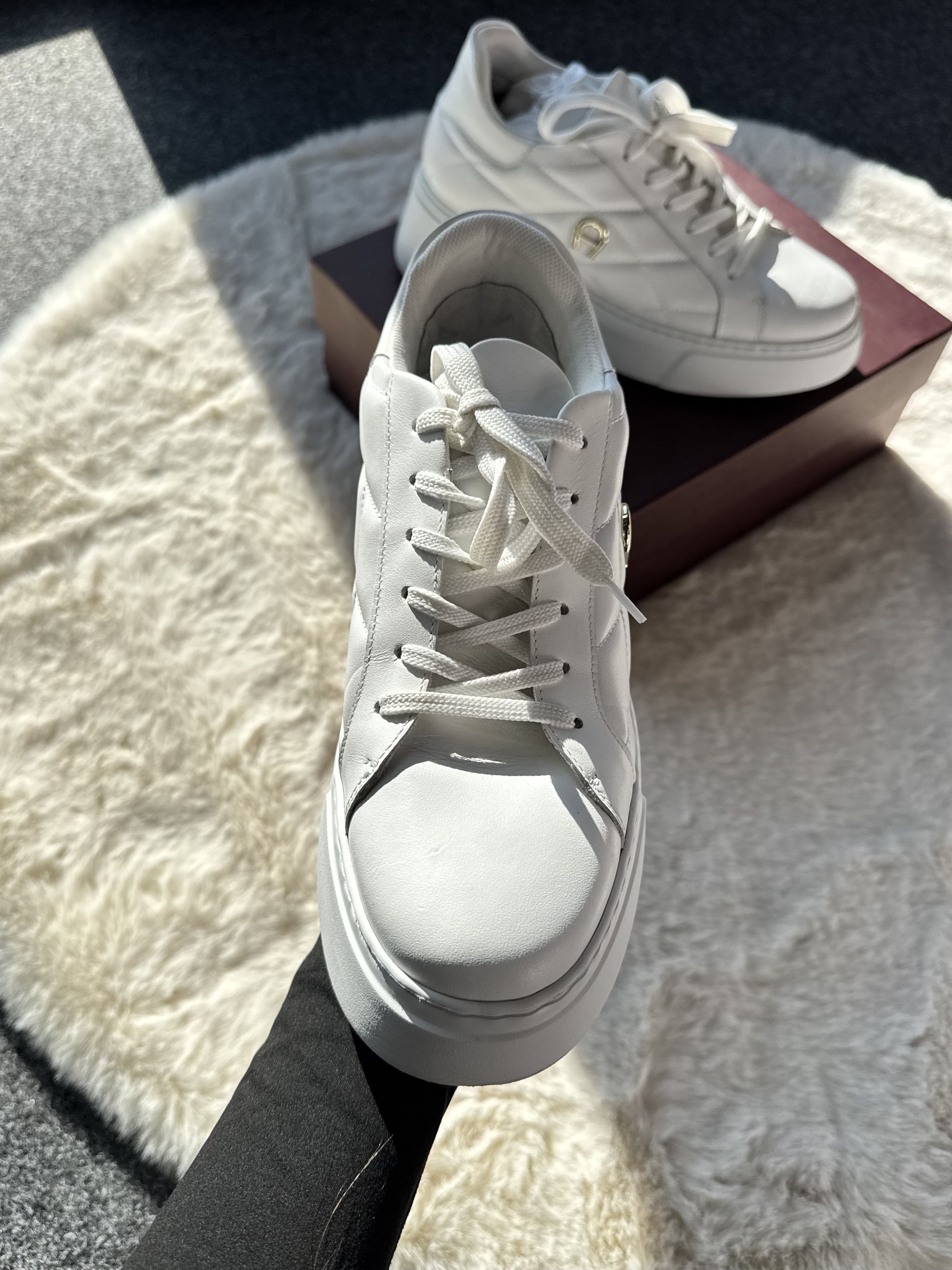 Aigner Aiger Elaine 13 Women's Low Sneakers White 39 Size US 9 / IT 39 - 6 Thumbnail