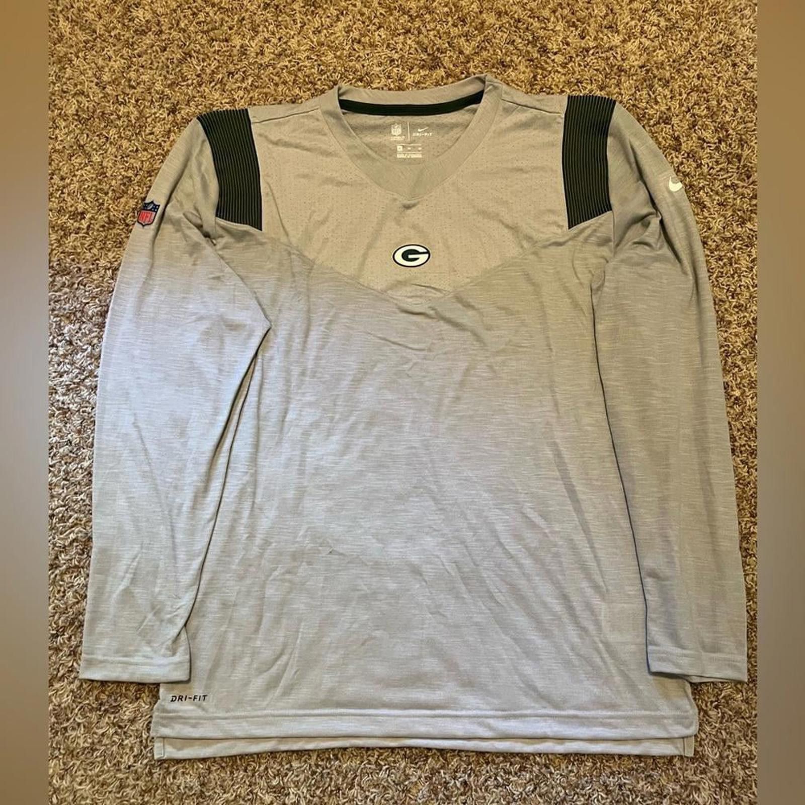 Nike Men Green Bay Packer Nike Gray Sideline Player UV Performance Long Sleeve TShirt Size US XL / EU 56 / 4 - 1 Thumbnail