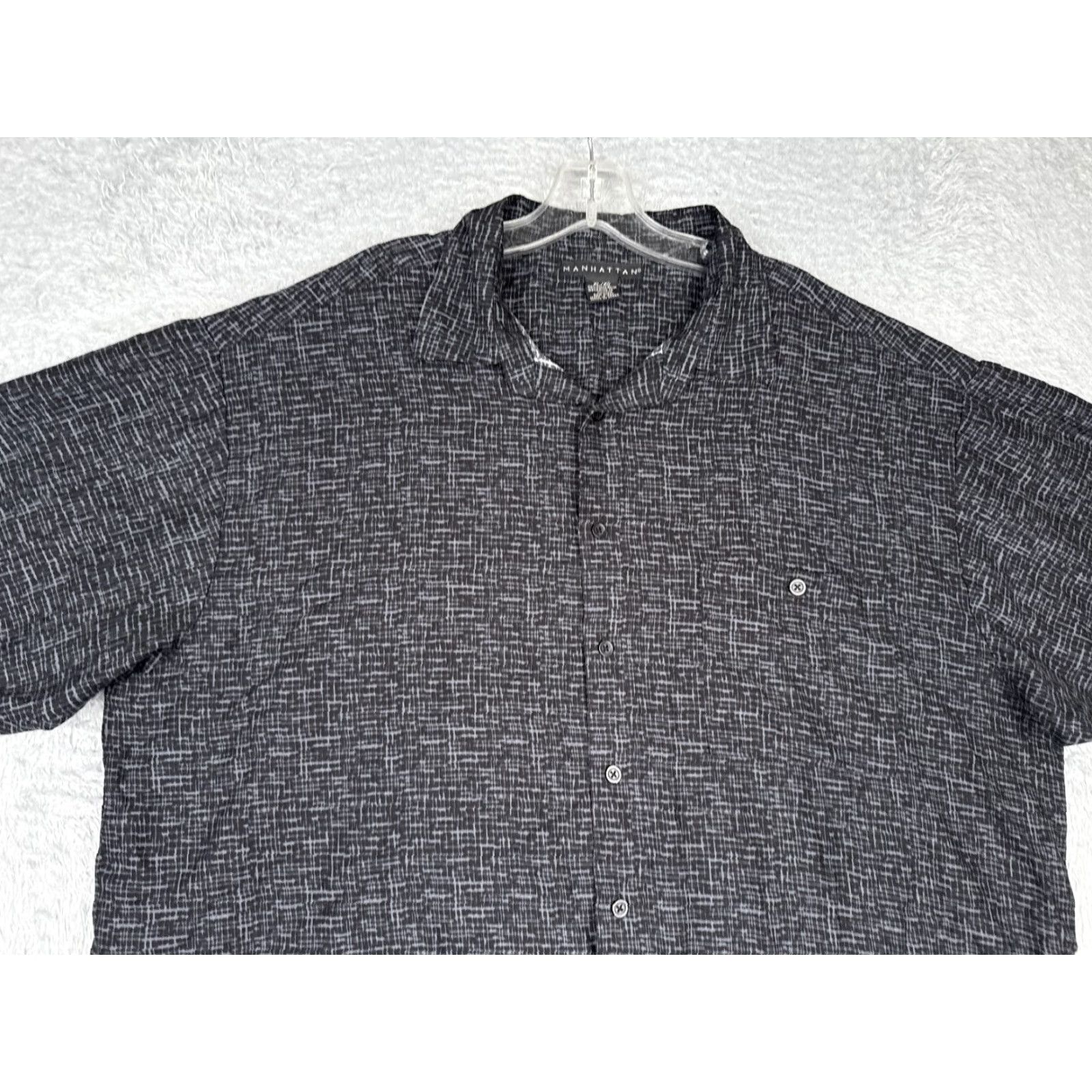 Vintage Manhatten Shirt Men XL Black Floral Leaf Button Hawaiian 100% Rayon Size US XL / EU 56 / 4 - 4 Thumbnail