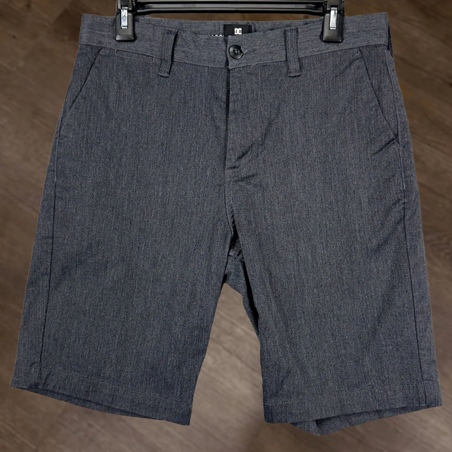 Vintage DC Shoes Mens Skate Shorts 30 Gray Flat Front Pockets Athletic Casual Outdoor Walking Shirt? Size US 30 / EU 46 - 1 Thumbnail