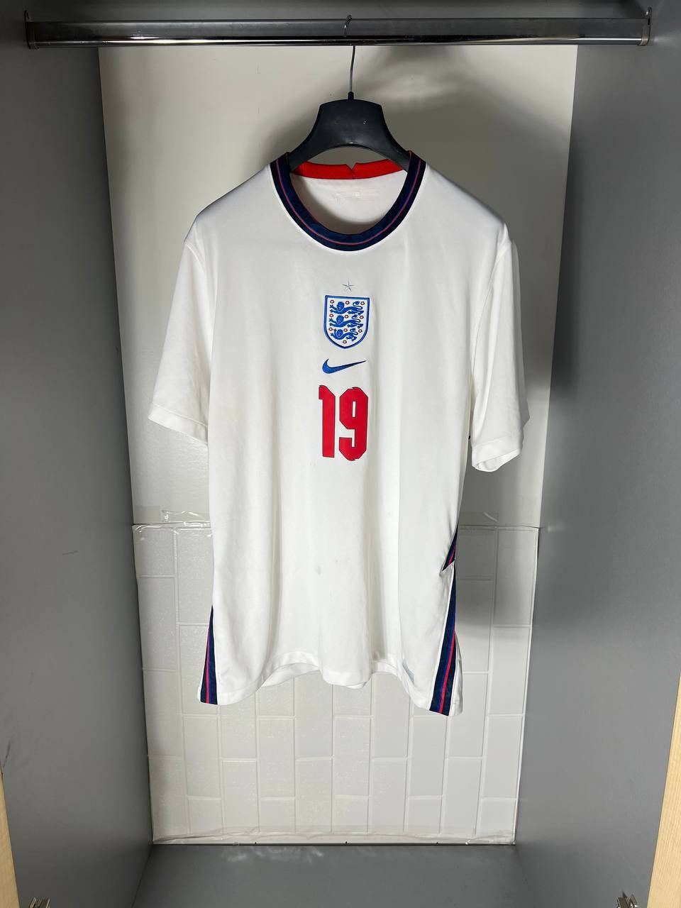 Nike VINTAGE NIKE ENGLAND SOCCER JERSEY RETRO MANCHESTER Y2K 90s Size US XL / EU 56 / 4 - 2 Thumbnail