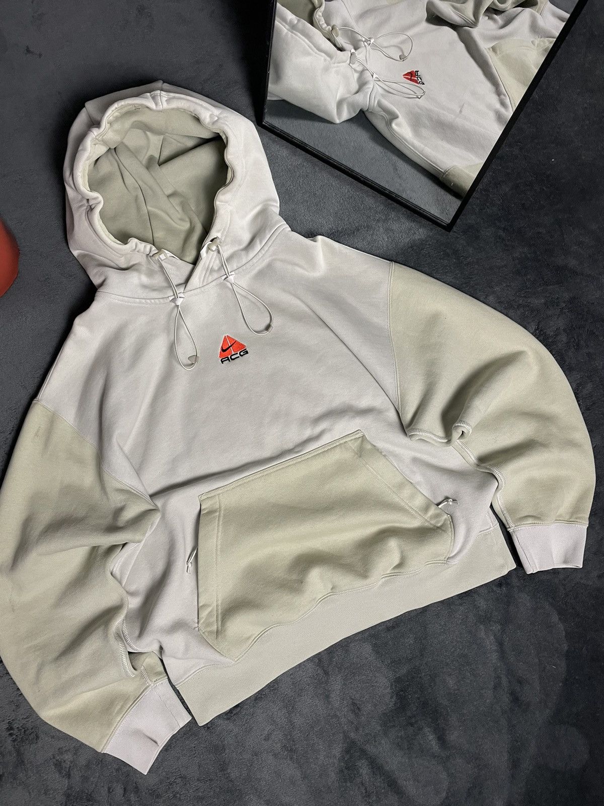 Nike ACG Hoodie Size M