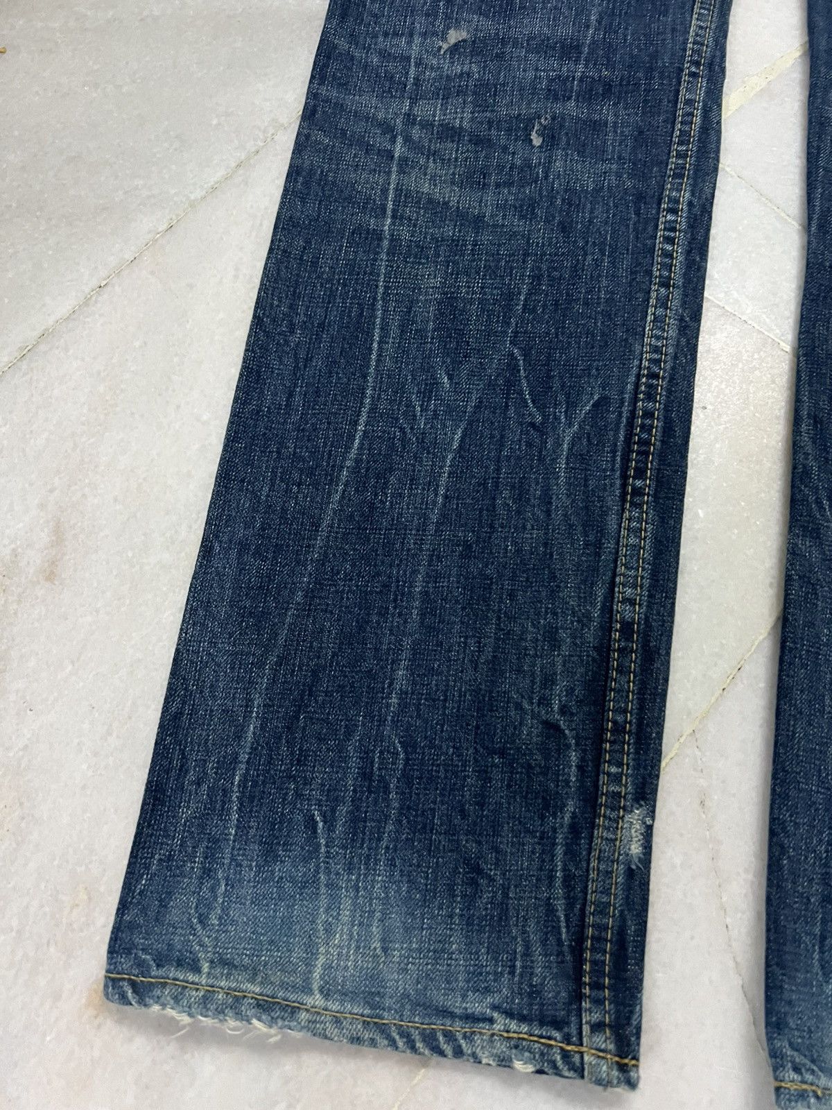 Japanese Brand 💥90’s💥Vintage D.M.G Distressed Jean Very Rare Size US 31 - 13 Thumbnail