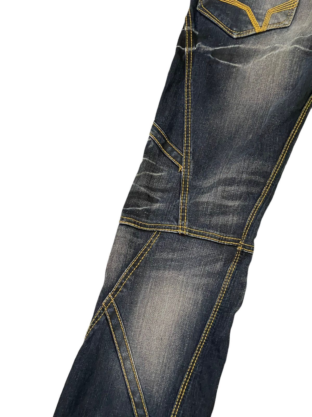 Japanese Brand Flare Jeans Hideaways Nicole Distress Low Rise Stretch 7🟦5 Size US 31 - 16 Thumbnail