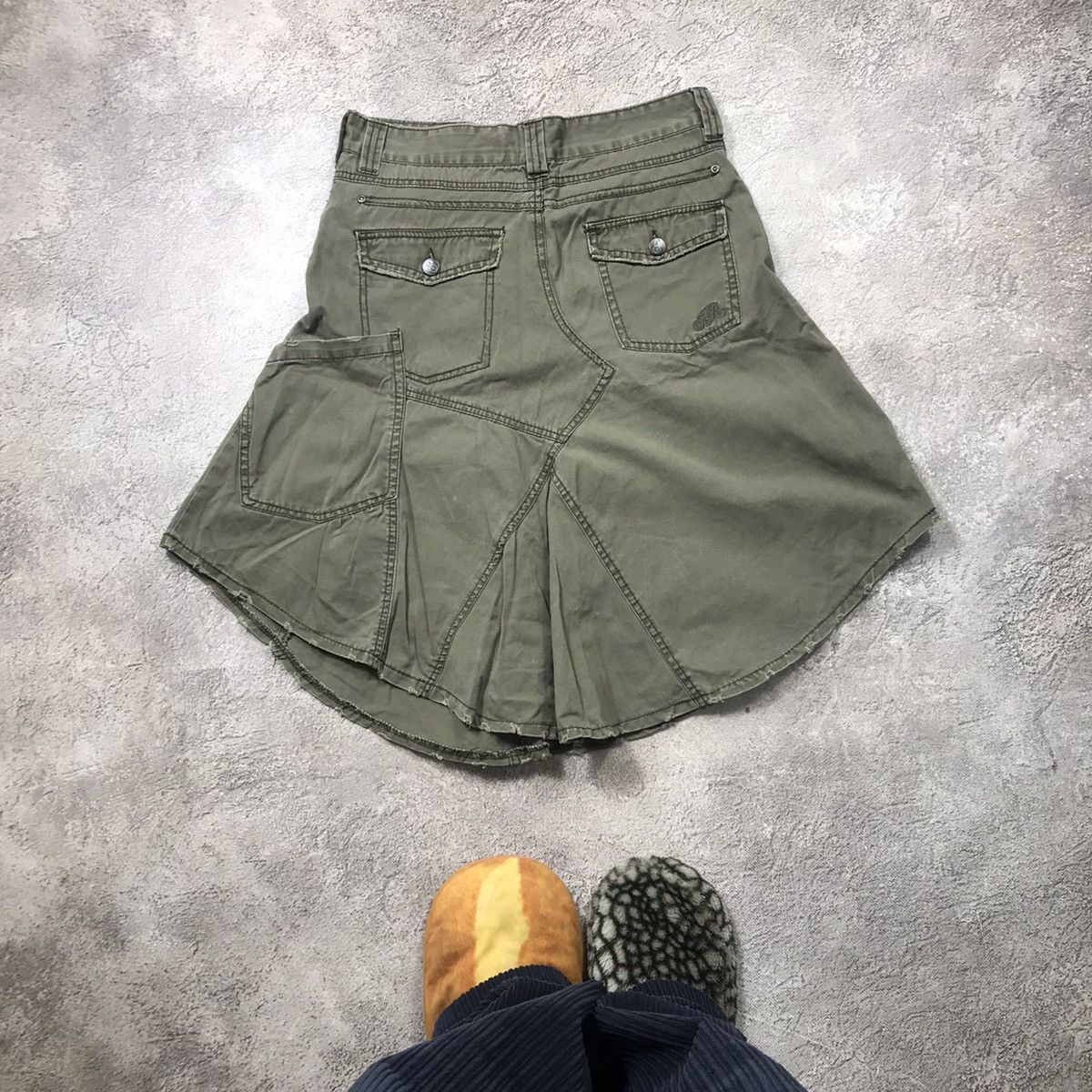 Vintage Vintage Y2K Cargo Shorts Baggy Khaki Streetwear Sun Faded 29 Size 29" - 4 Thumbnail