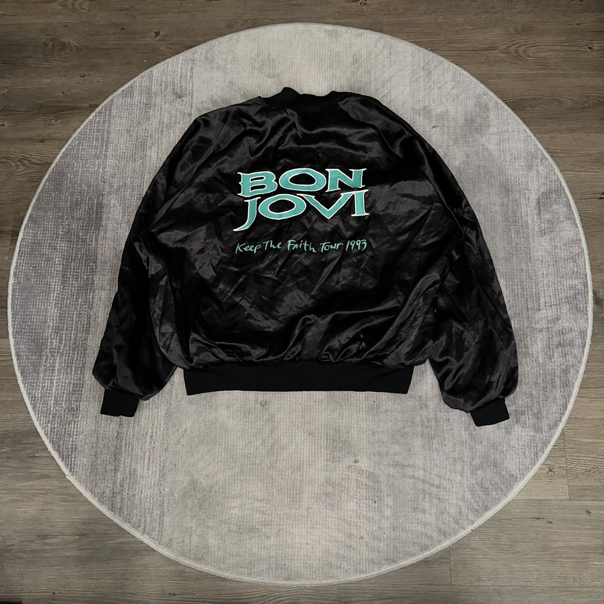 image of Auburn Bon Jovi x Vintage 1993 Keep The Faith Bon Jovi Backstage Pass Windbreaker in Black (Size 2X