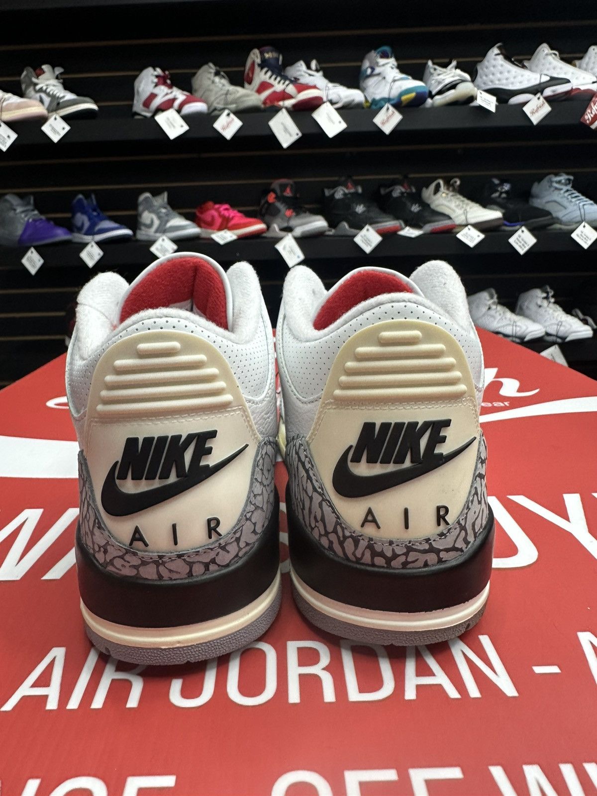 Jordan Brand Air Jordan 3 White Cement Reimagined Size 9.5 Size US 9.5 / EU 42-43 - 5 Thumbnail