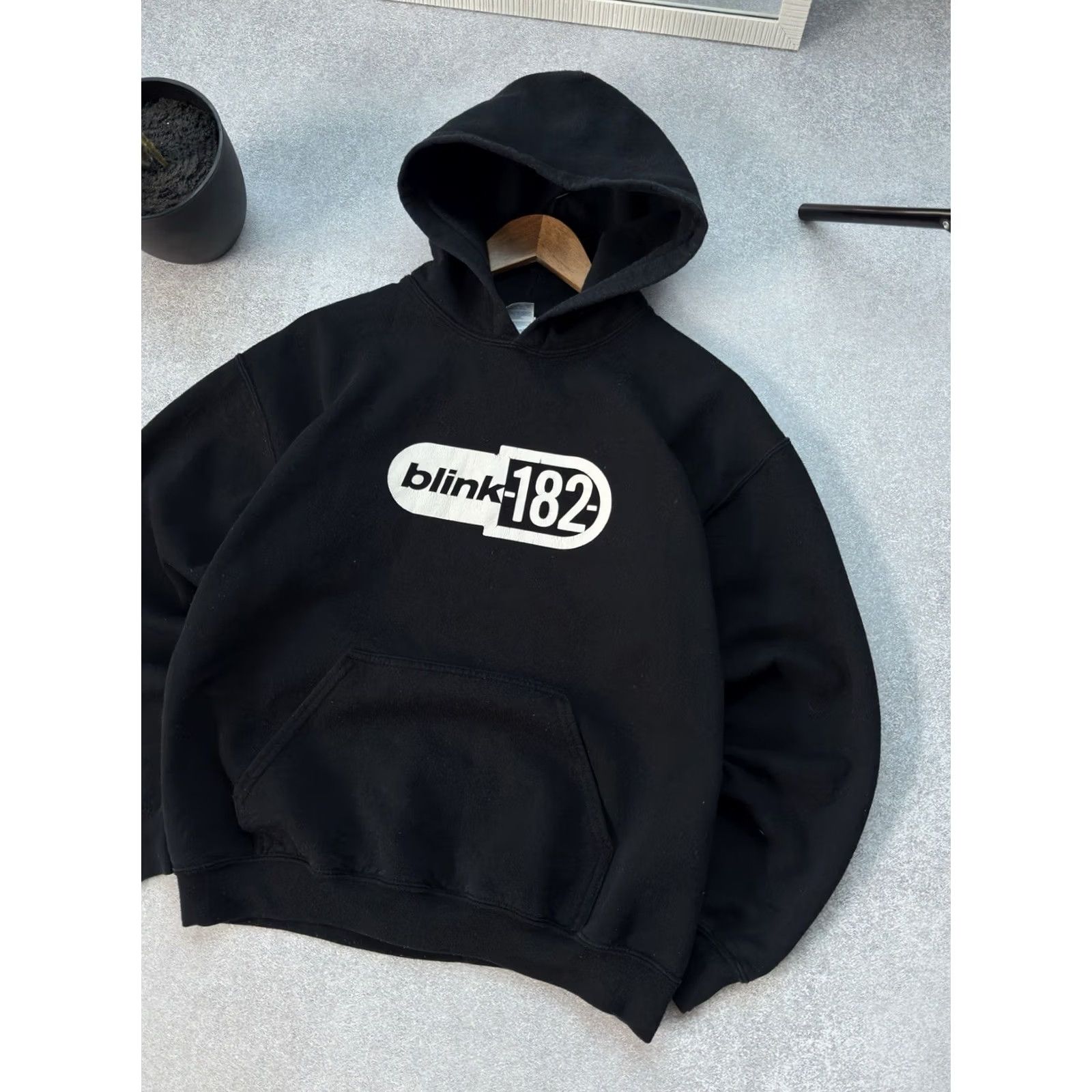 Gildan VINTAGE Blink-182 Gildan Black Punk Rock Hoodie Men M Size US M / EU 48-50 / 2 - 3 Thumbnail