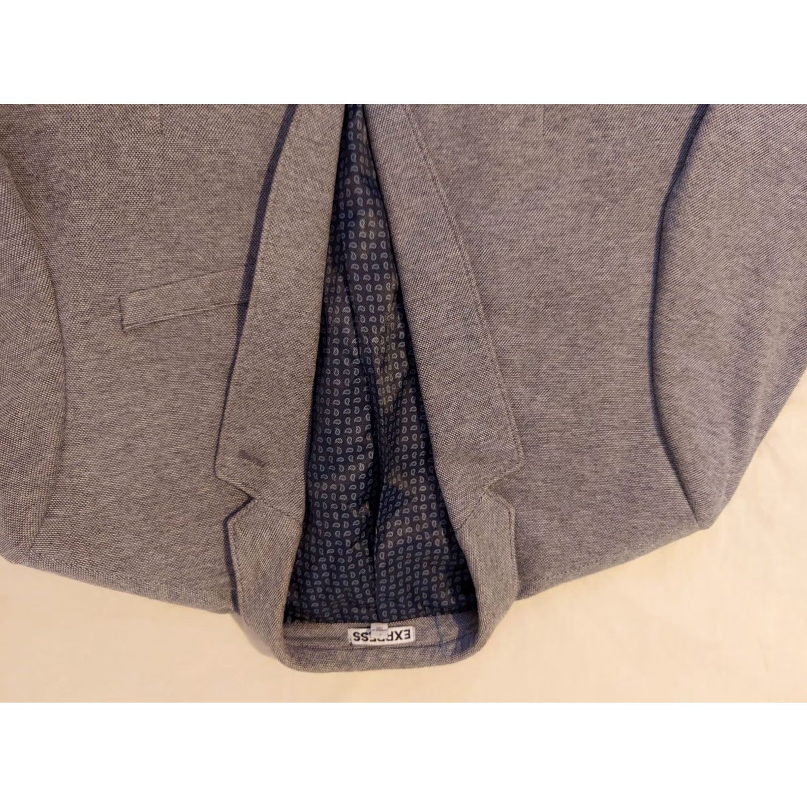 Express Express Mens Blazer Jacket 40R Gray Cotton 2 Piece Cotton Blazer Mens Regular Size 40 Gray Express Jacket Blazer Mens 40R Gray Cotton 2 Piece Blazer Size 40R - 2 Thumbnail