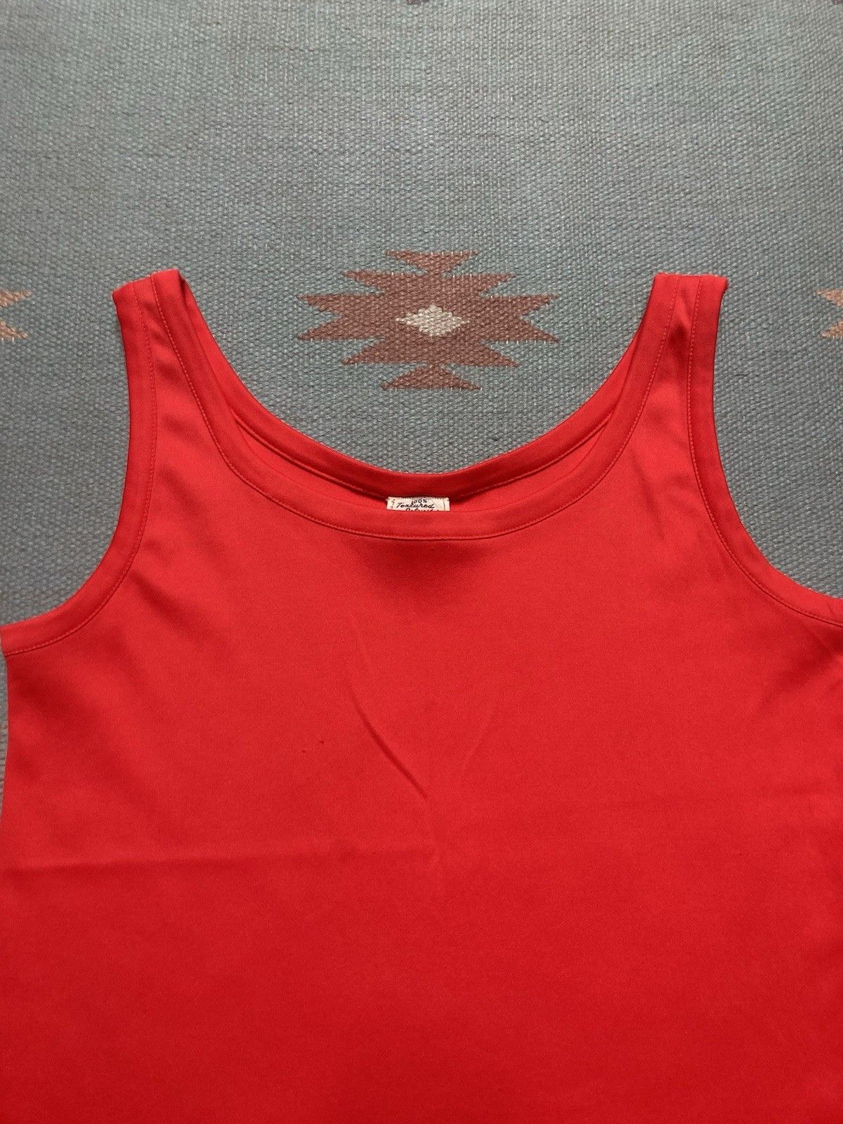 Vintage 70s tank top T shirt textured polyester blank red boxy large Size US L / EU 52-54 / 3 - 4 Thumbnail