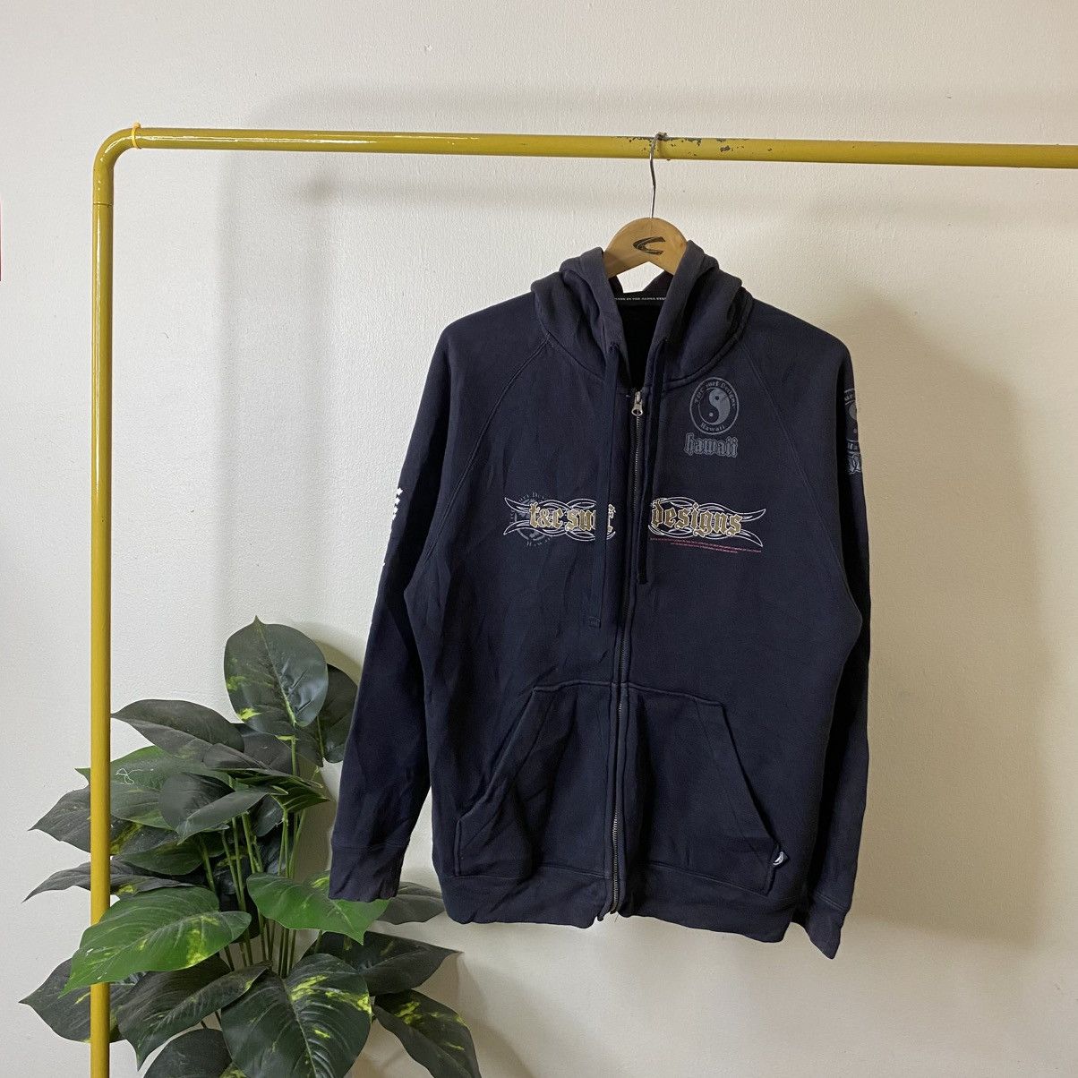 Vintage Y2K T&C Surf Design Hawaii Tribal Affliction Design Zip Up Size US L / EU 52-54 / 3 - 7 Thumbnail