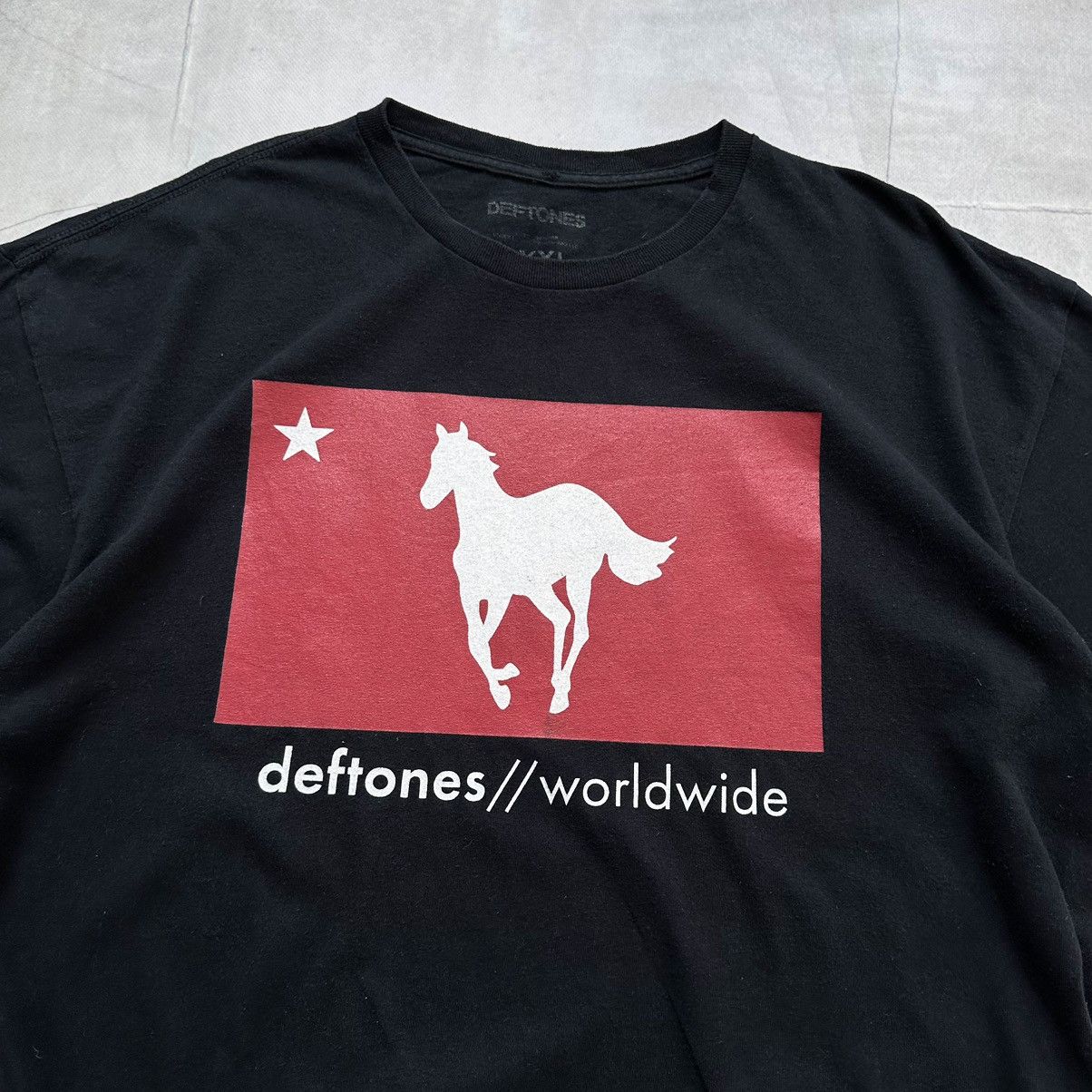 Band Tees Vintage Deftones White Pony Worldwide Tour Aphex Twin Vibe Size US XL / EU 56 / 4 - 6 Thumbnail