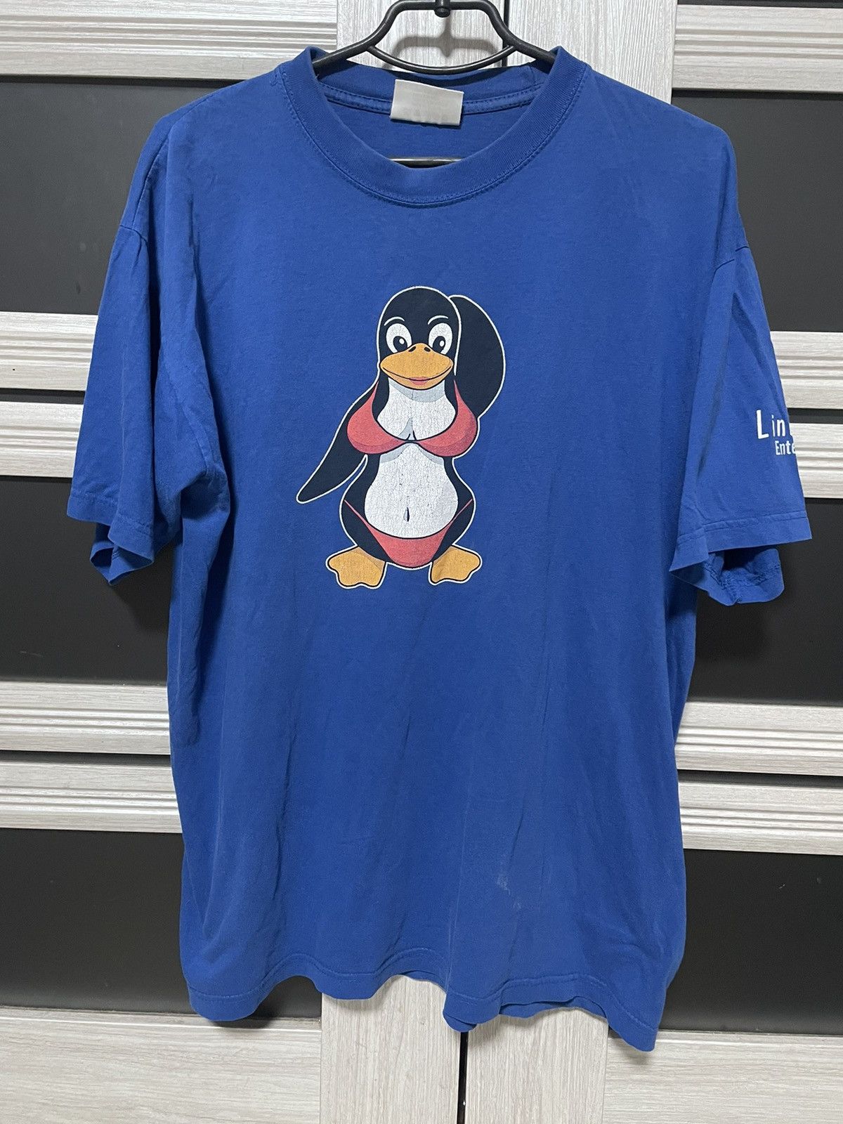 Other Vintage Linux Enterprise Penguin Tux 90s Computer T-Shirt Size US L / EU 52-54 / 3 - 1 Thumbnail
