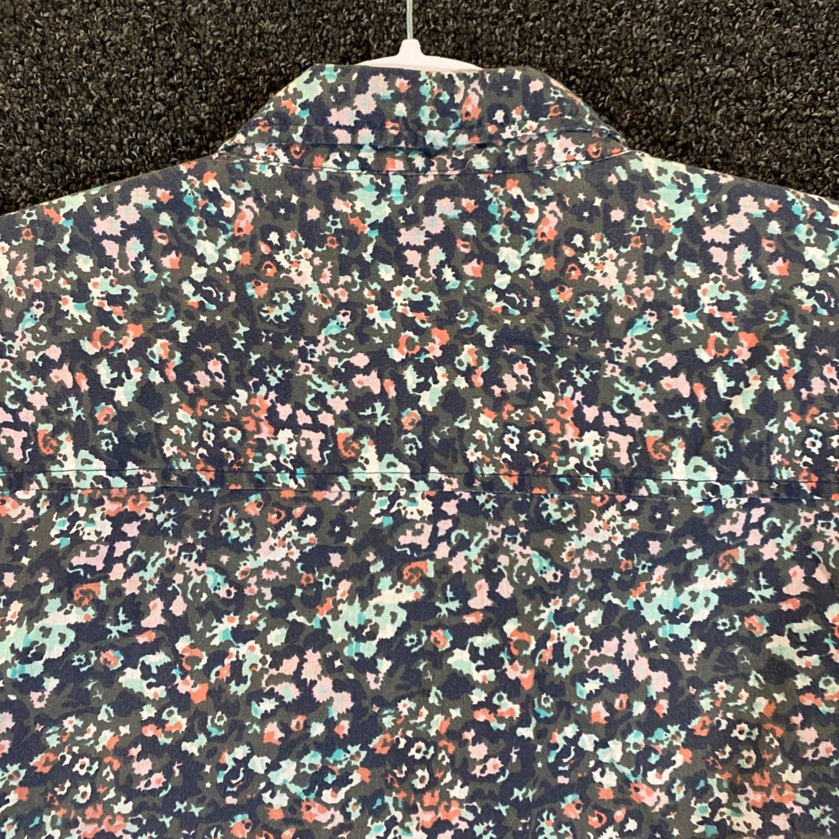 Vintage VINTAGE Straight Faded Men’s Floral Shirt Size XL Short Sleeve Button Up Casual Outfits All Seasons Size US XL / EU 56 / 4 - 8 Thumbnail