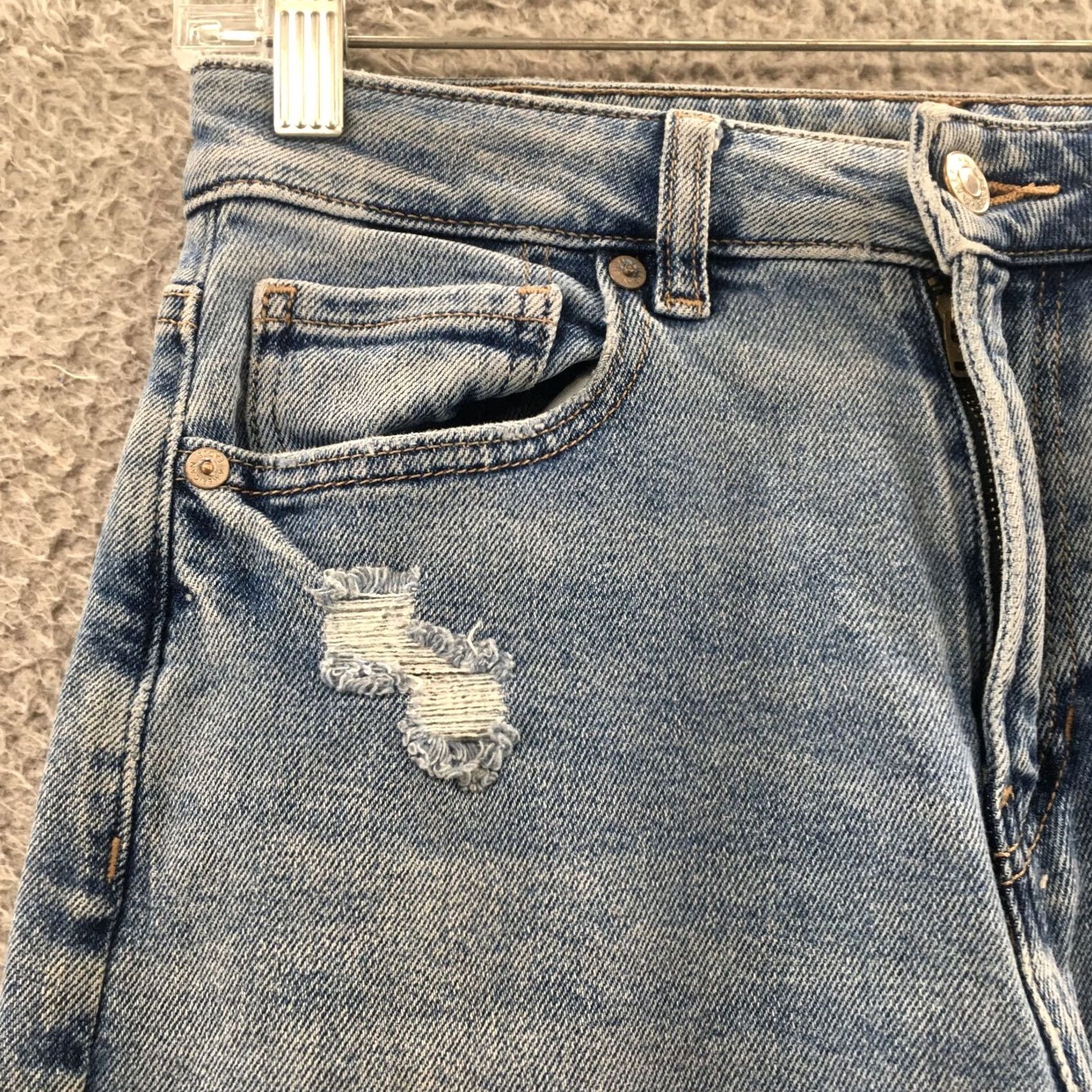 American Eagle Outfitters American Eagle Outfitters Jeans Capri Womens 4 Short 28x25 Blue Denim Zip Stretch Capri Jeans Womens 4 Short Blue Denim Zip Size 27" / US 4 / IT 40 - 4 Thumbnail
