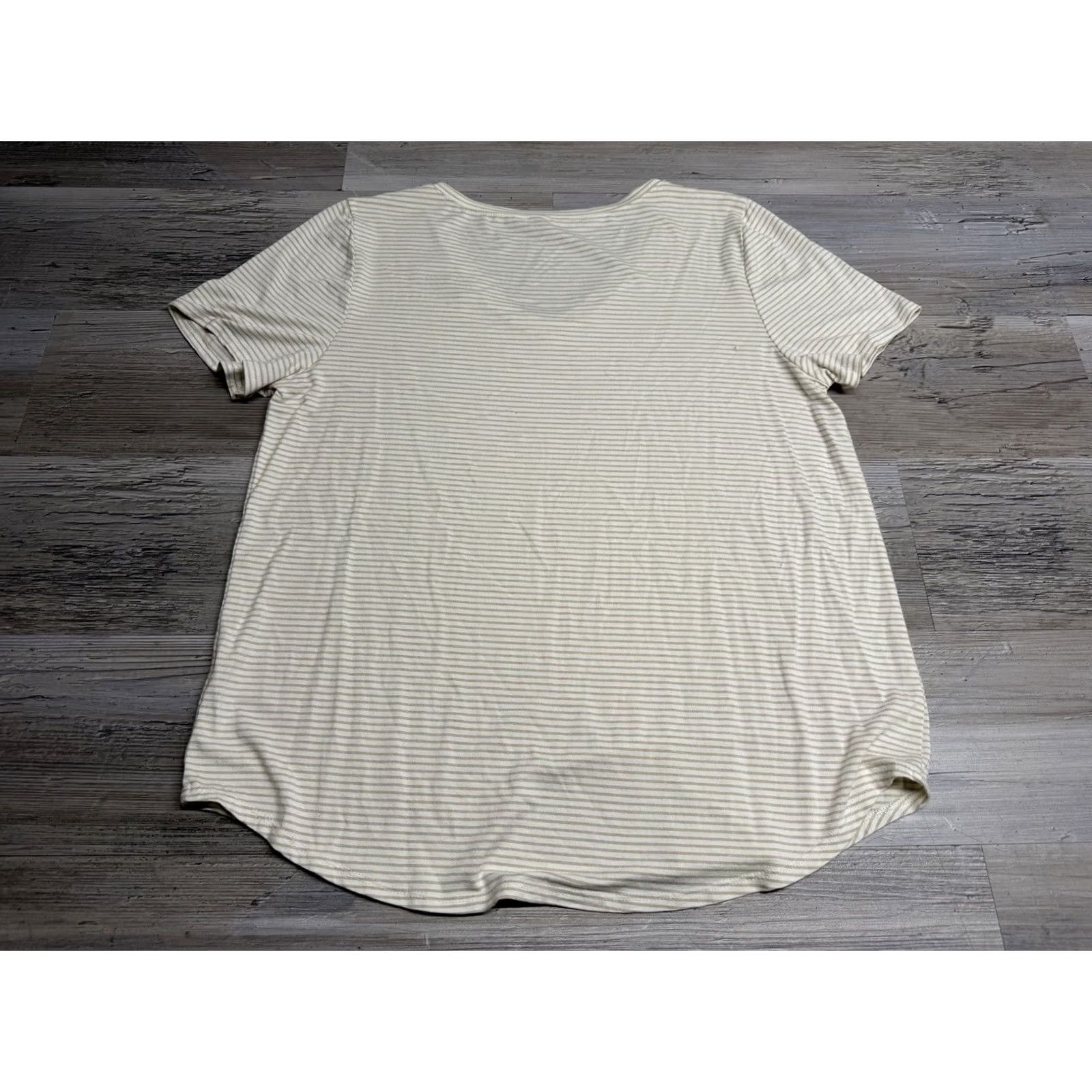 Vintage Green Envelope Womens V-Neck Striped Top Beige Lightweight Knit Rayon Spandex Tee Shirt Size L USA就 Size L / US 10 / IT 46 - 2 Thumbnail