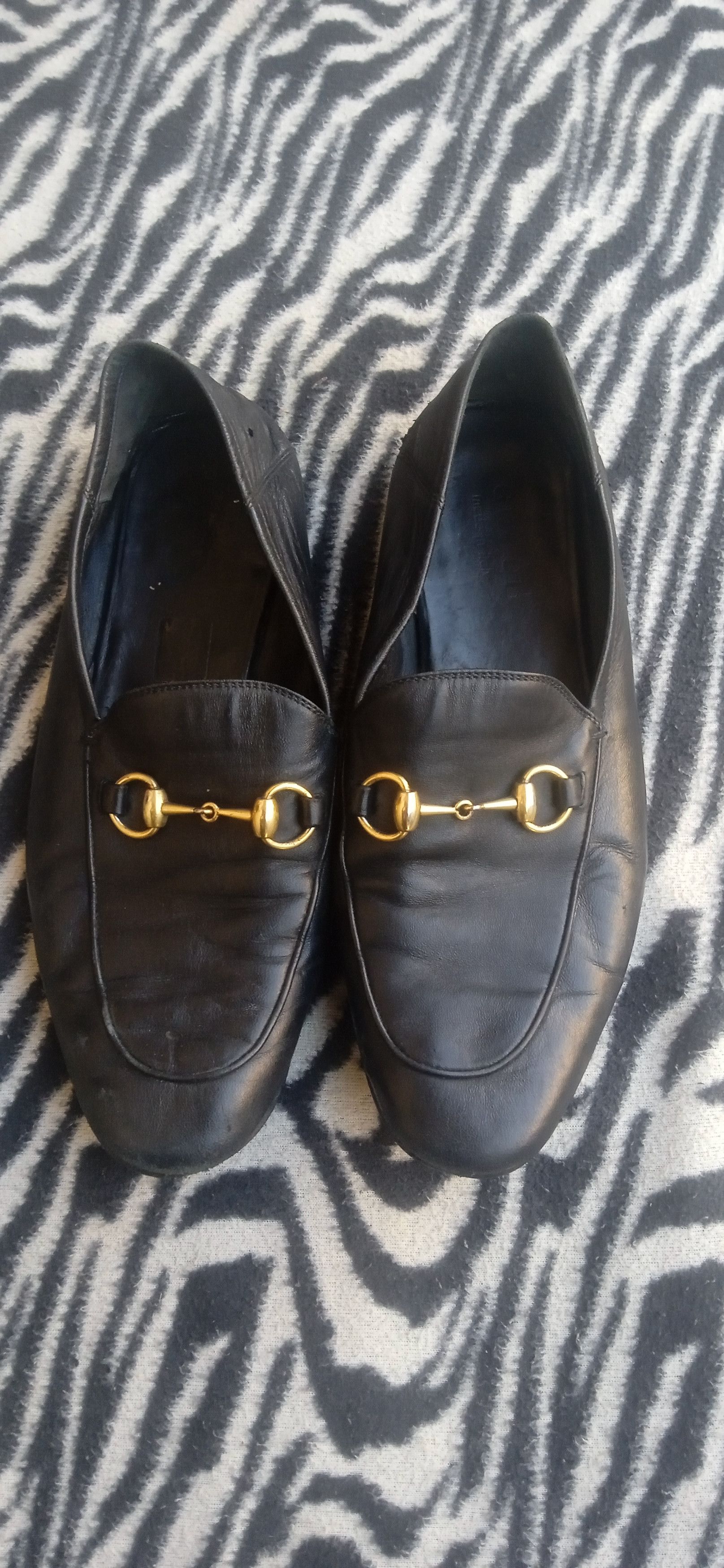 GUCCI 赤 ポロシャツ GGロゴ 今日特価】Gucci 2025 カラーブロック ロゴ入り ポロシャツ-2