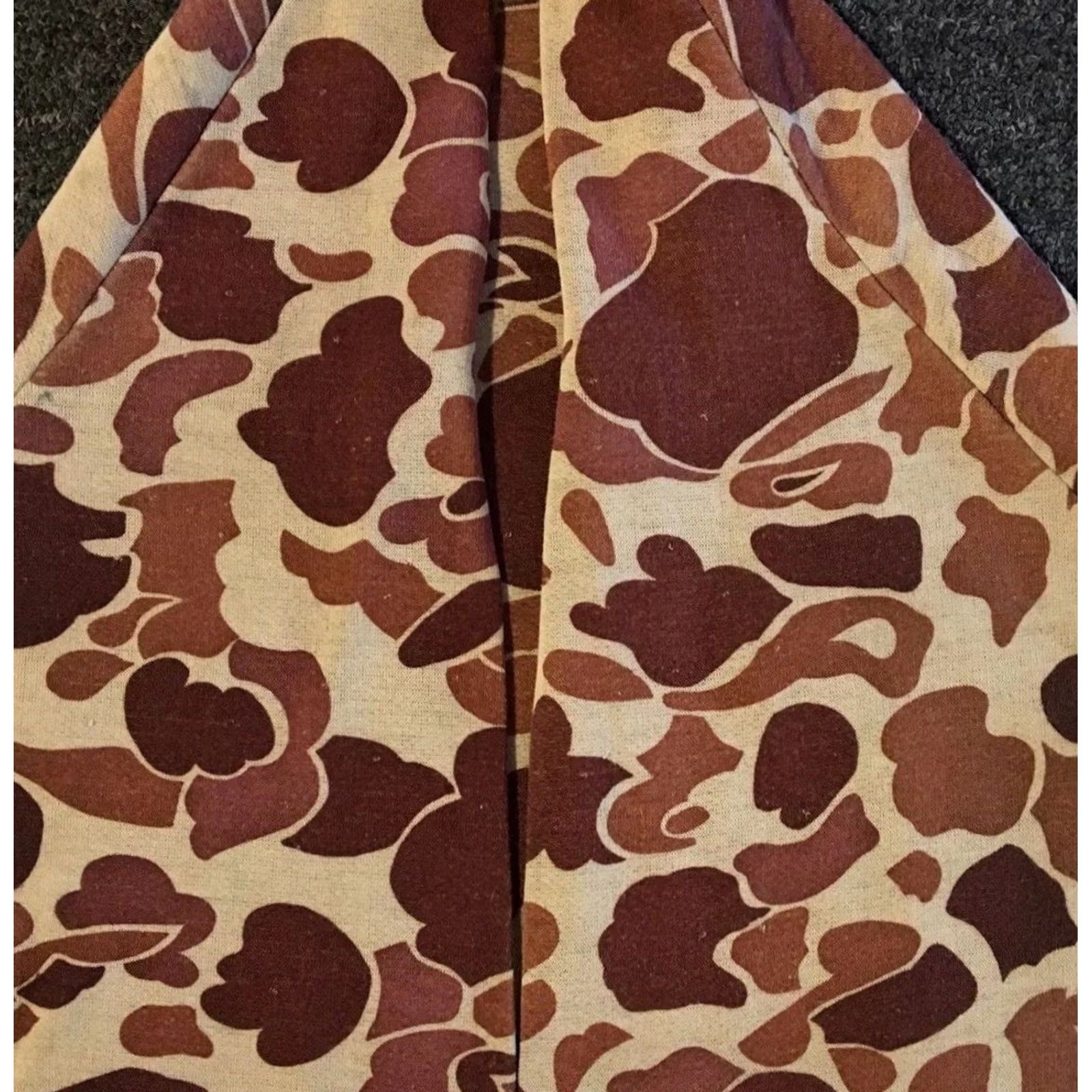 Vintage VINTAGE 80s Frog Camo Faded Distressed Sweatshirt Hoodie Camouflage Army Military Track Grunge 70s Mens M Brown Short Description: See Measurements Size US M / EU 48-50 / 2 - 3 Thumbnail