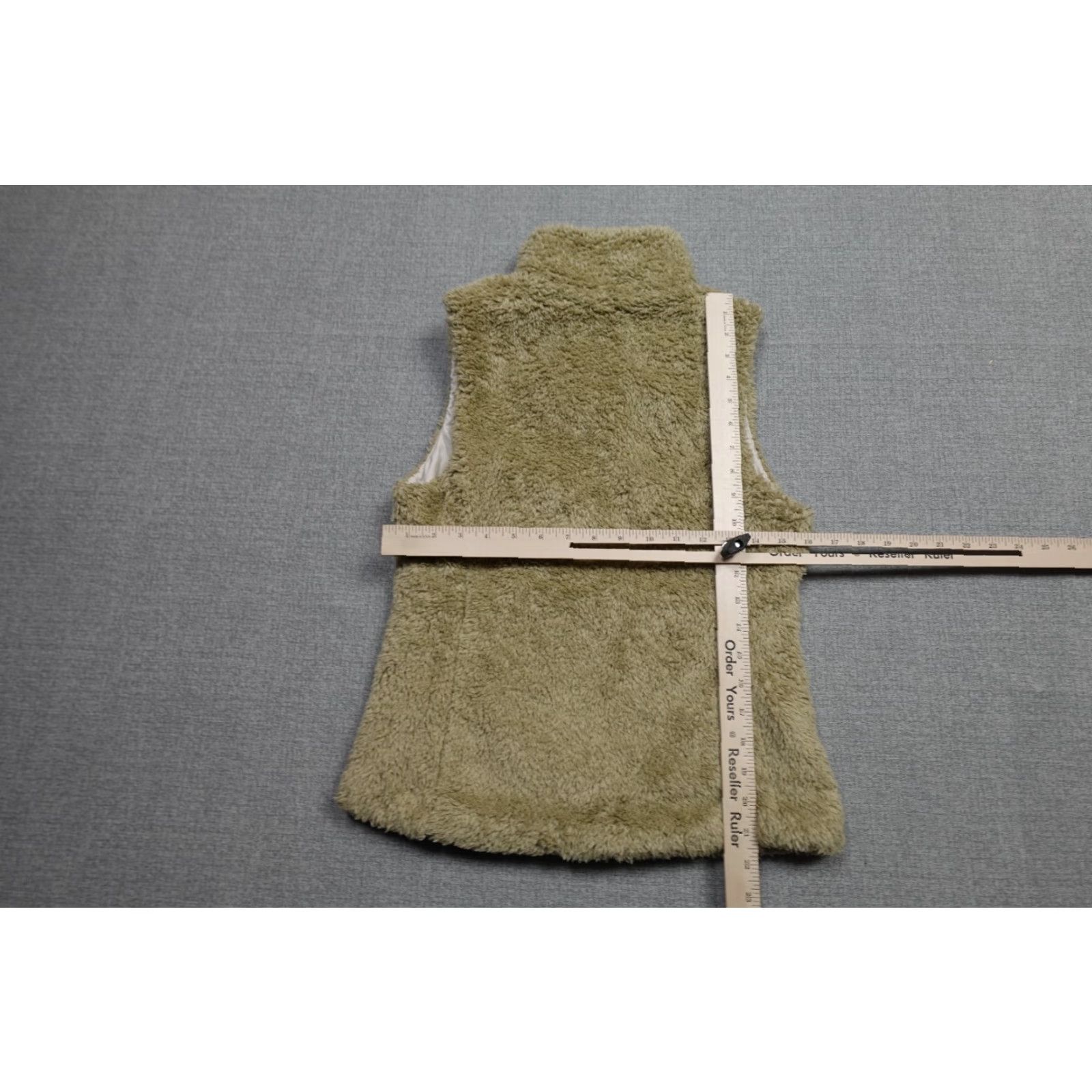 Patagonia Patagonia Vest Womens Small Beige Fleece Lightweight Skiing Mid-Length Sleeveless Zipper Logo Regular Womens Size S / US 4 / IT 40 - 5 Thumbnail