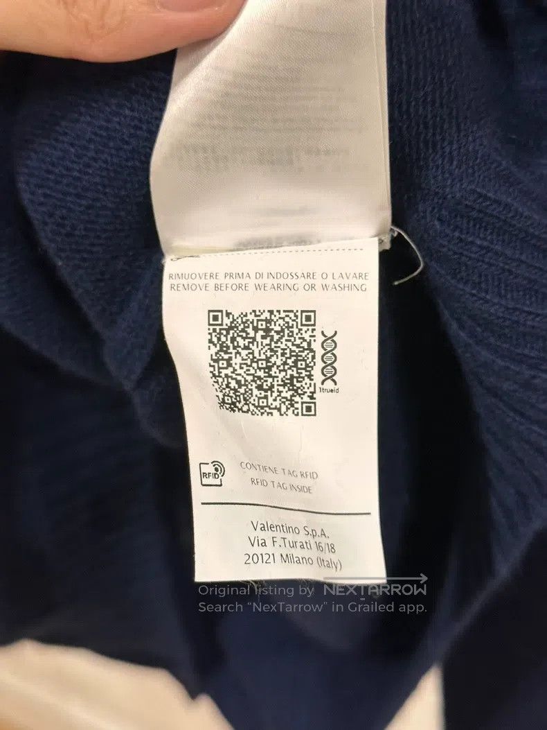 Valentino Valentino Long-sleeved knitwear Size M / US 6-8 / IT 42-44 - 4 Thumbnail