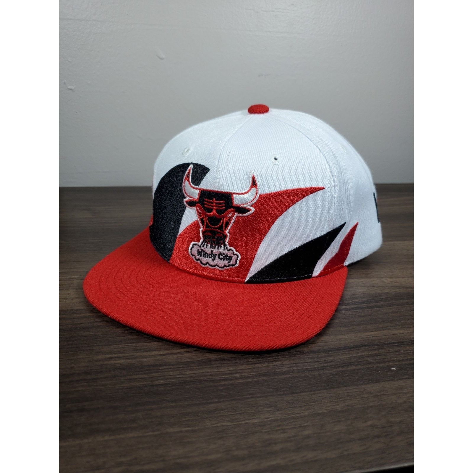 Mitchell & Ness × NBA Chicago Bulls Double Sharktooth Hat Snapback Cap Basketball Size ONE SIZE - 3 Thumbnail