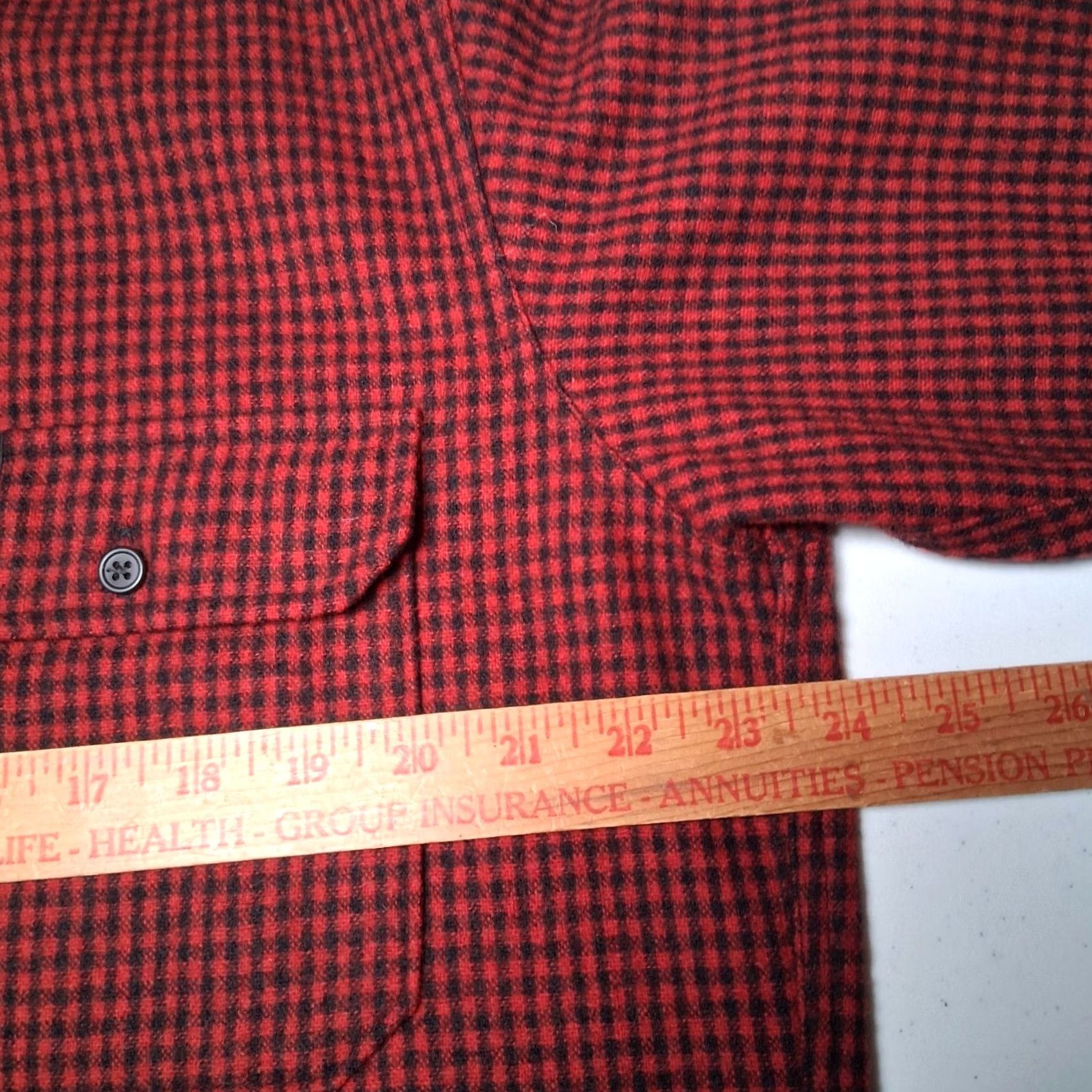 Vintage Woolrich Button-Down Shirt Men M Plaid Red Wool Blend Nylon Wool Outdoorsy Cabin Lumberjack Pockets Regular Fall Winter Spring Size US M / EU 48-50 / 2 - 5 Thumbnail