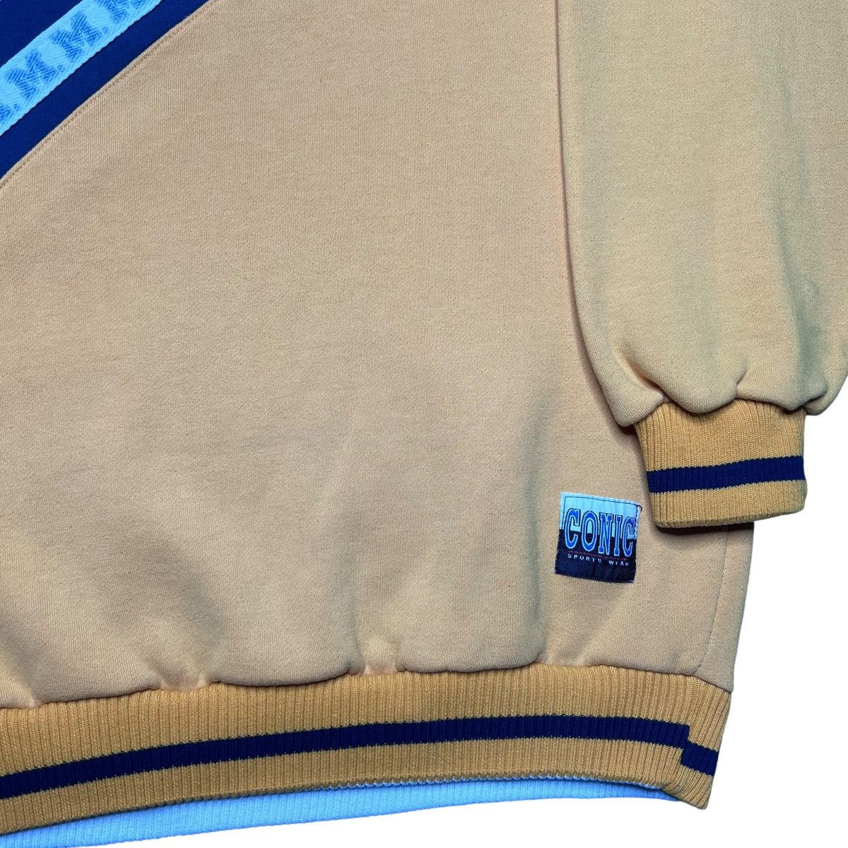 NCAA × Vintage 90s NCAA Michigan Wolverines Shield Conic Sweatshirt Size US XL / EU 56 / 4 - 15 Thumbnail
