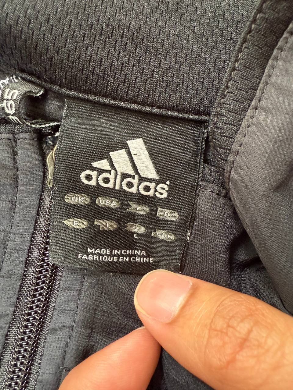Adidas Vintage Adidas Windbreaker/ Jacket Size US L / EU 52-54 / 3 - 7 Thumbnail