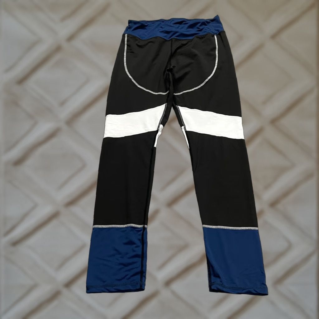 Shein VINTAGE Shein Active Compression Leggings Womens Large Black White Blue Striped 26x26 Size 36" / US 14 / IT 50 - 1 Thumbnail