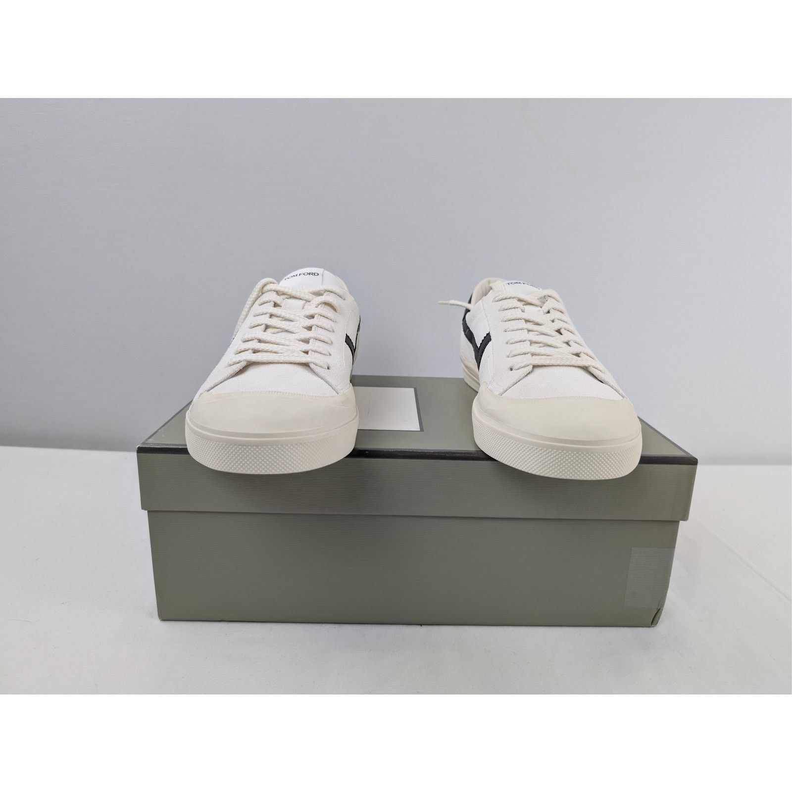 Tom Ford o1rshd1 Jarvis leather low-top sneakers in white/black Size US 8 / EU 41 - 16 Thumbnail