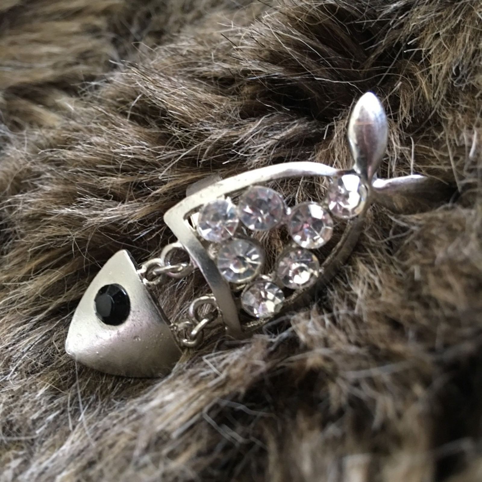 Vintage Vintage dangle head rhinestone fish ring Size ONE SIZE - 1 Thumbnail