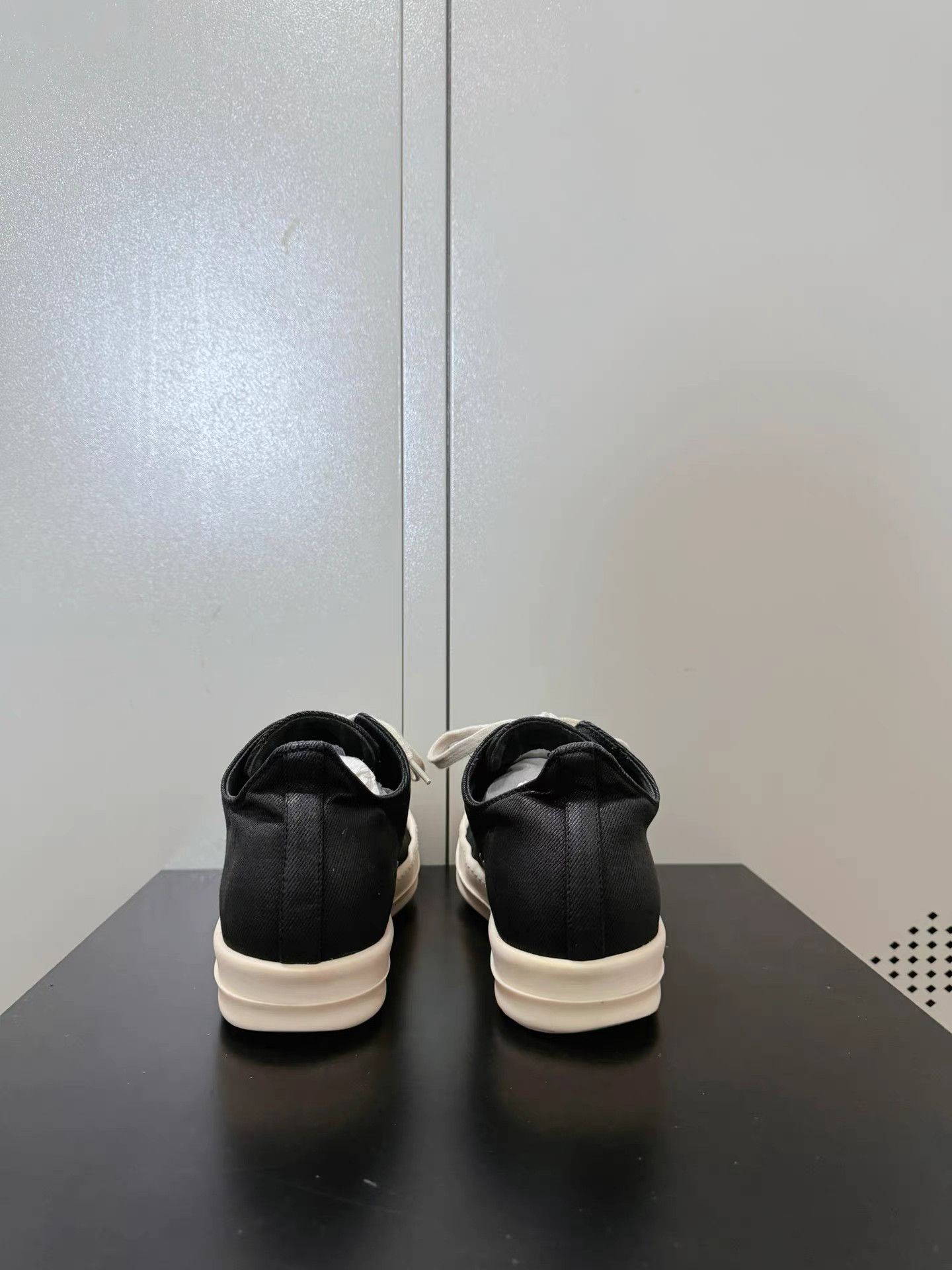 Rick Owens Drkshdw Rick Owens Drkshdw waxed canvas Converse high-top sneakers Size US 6 / EU 39 - 3 Thumbnail