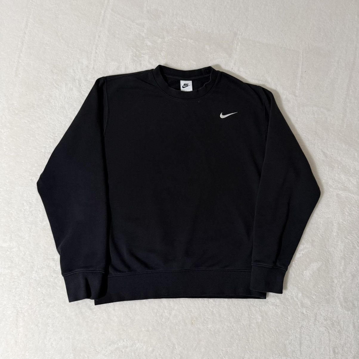 Nike y2k Black Nike Crewneck Sweatshirt Size US S / EU 44-46 / 1 - 1 Thumbnail