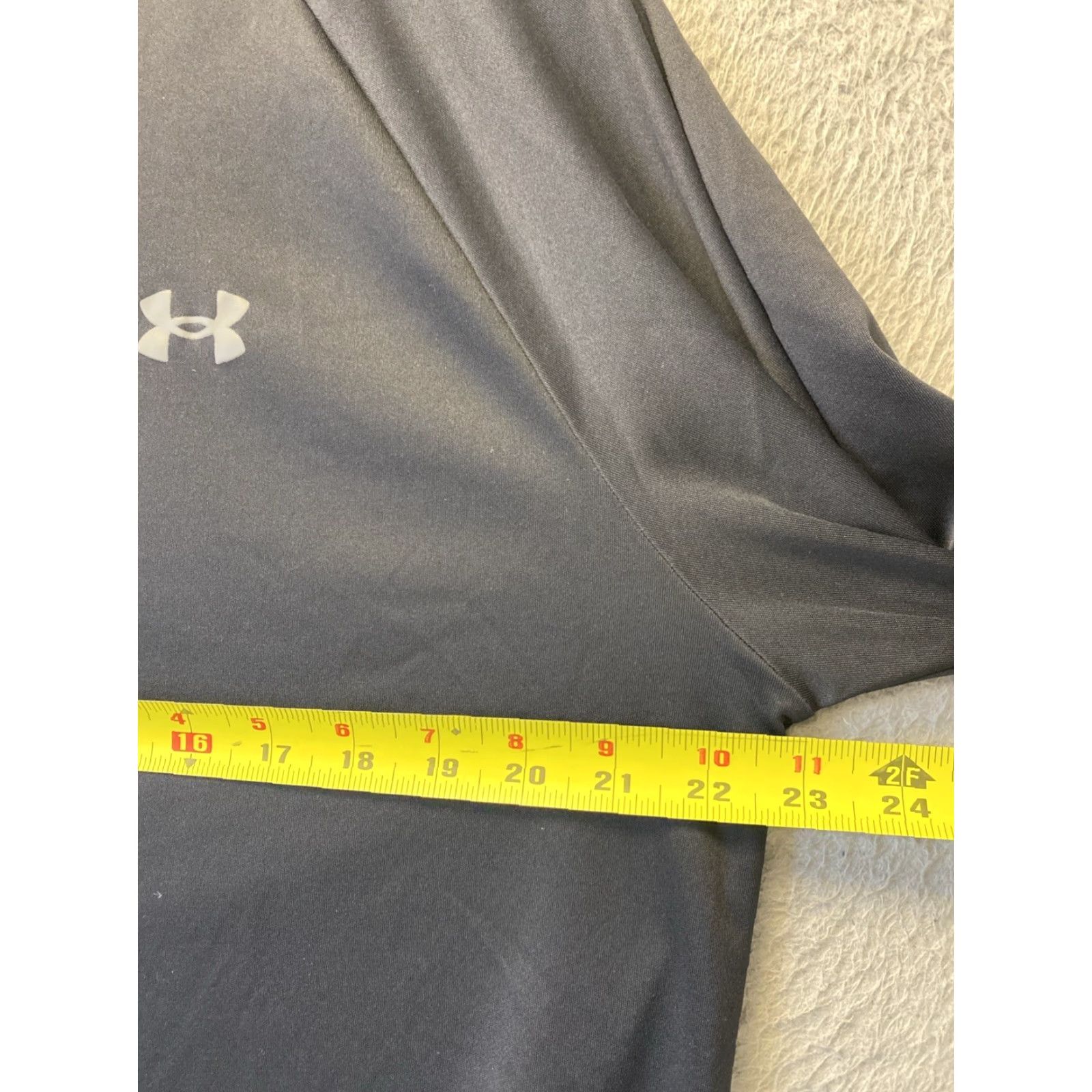Under Armour VINTAGE Under Armour Shirt Mens XL Activewear Black + Matching Shorts XXL Athleisure Size US XL / EU 56 / 4 - 4 Thumbnail