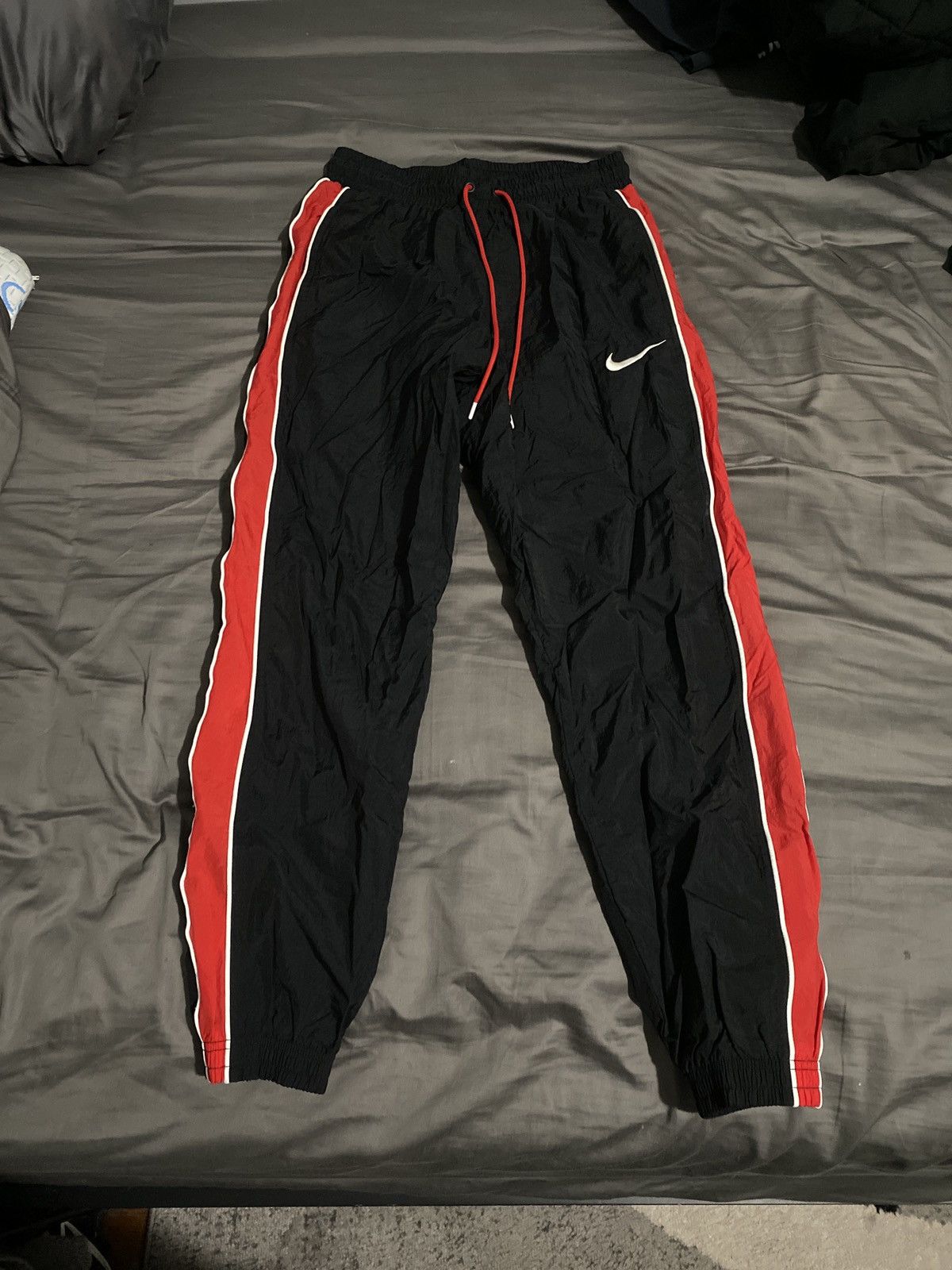 Nike Nike nylon joggers vintage Size US 30 / EU 46 - 1 Thumbnail