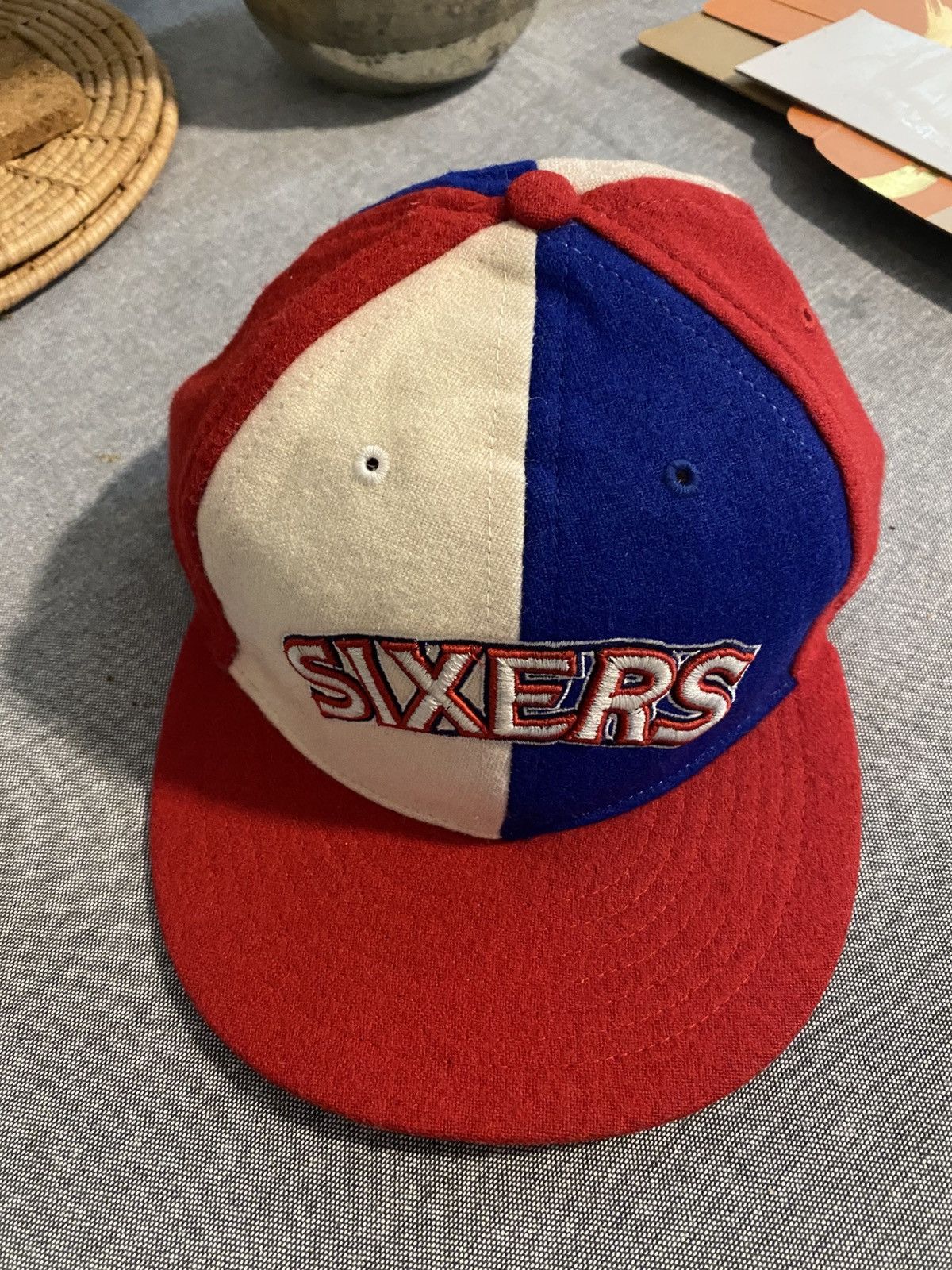 Twins Enterprise Inc. × Vintage VINTAGE 90’s PHILADELPHIA 76rs FITTED CAP Size ONE SIZE - 1 Thumbnail
