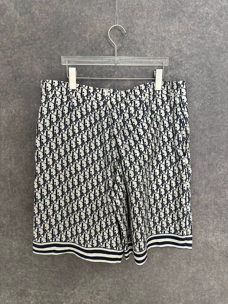 Dior Dior Silk-printed shorts Size US 36 / EU 52 - 1 Thumbnail