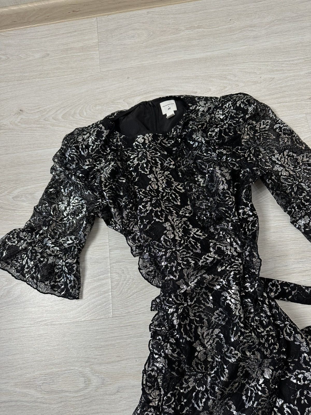 H&M The Vampire's Wife x H&M Metallic Black Lace Mini Dress Size XL / US 12-14 / IT 48-50 - 3 Thumbnail