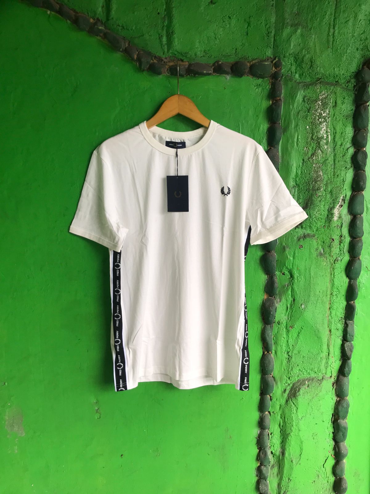 Fred Perry Tshirt fred perry Size US L / EU 52-54 / 3 - 1 Thumbnail