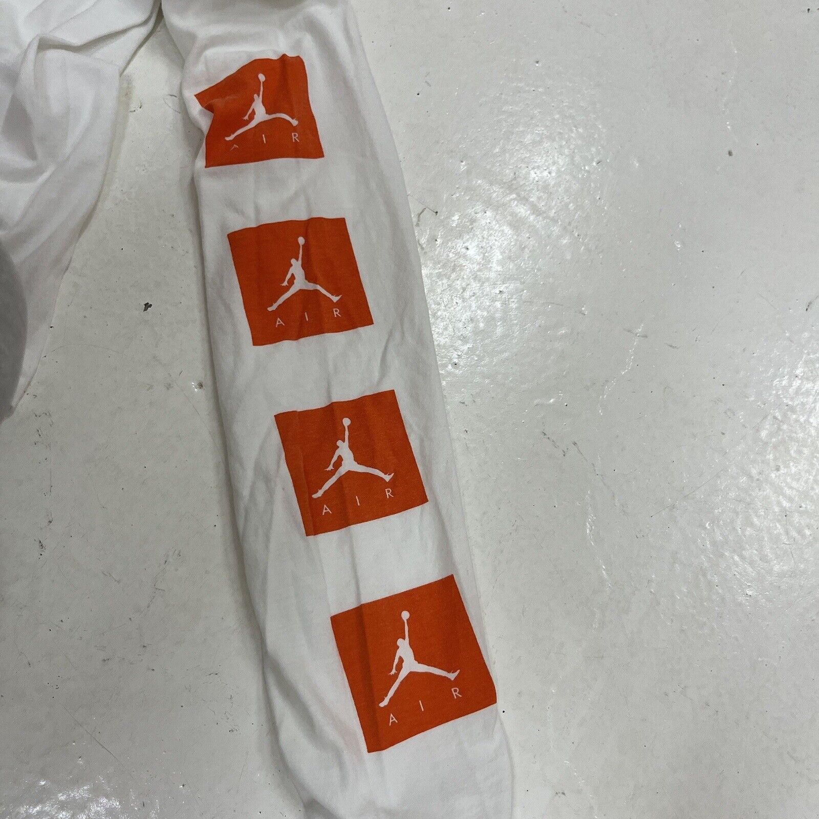 Gatorade x Jordan Be Like Mike Collab White Small LS T-Shirt